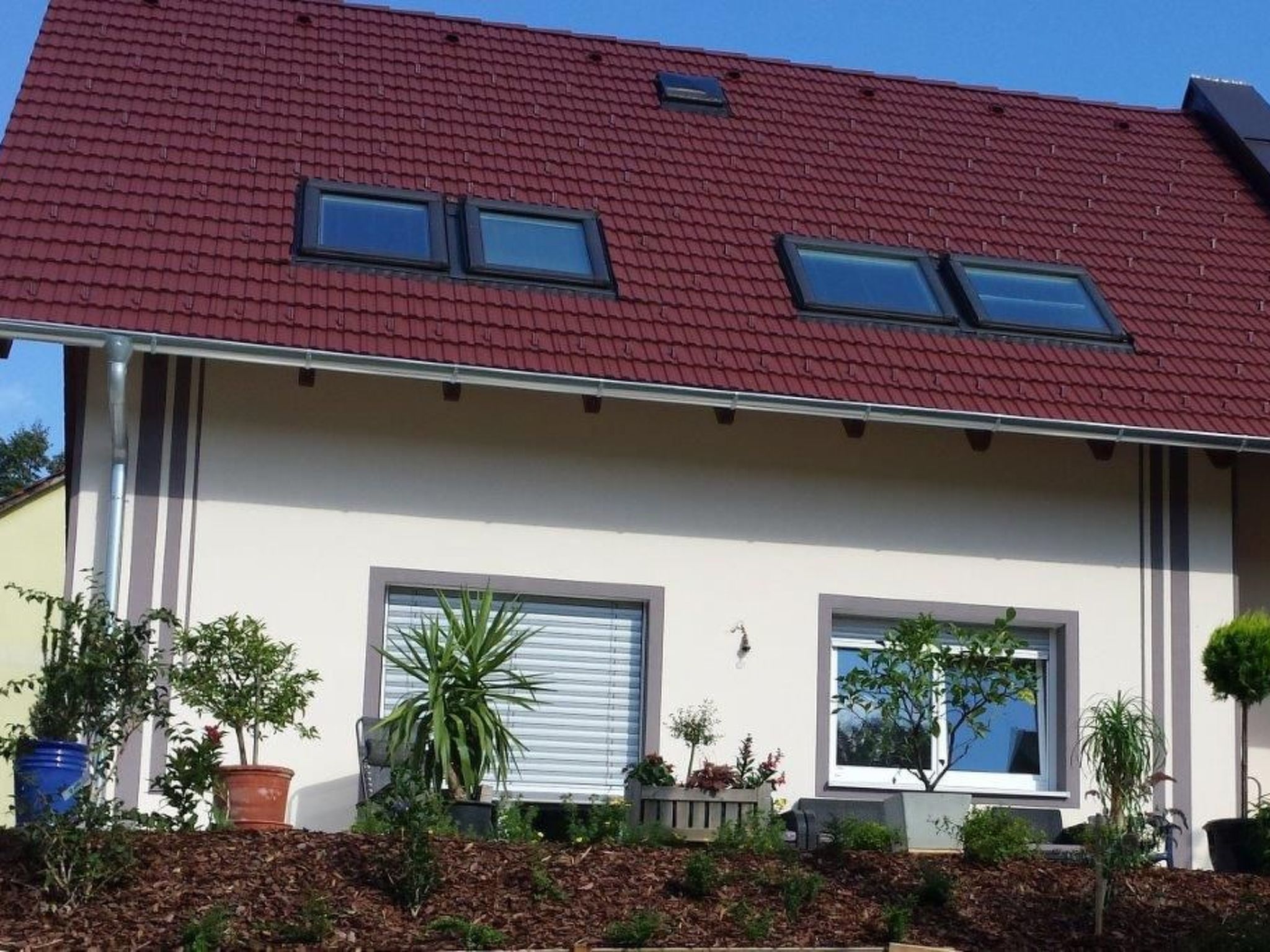 The comfortable holiday apartment is right in the quiet centre of the tranquil holiday town Stubenberg, just 1.5km from the popular lake Stubenbergsee. It is in the East Styrian hilly landscape, nestl..