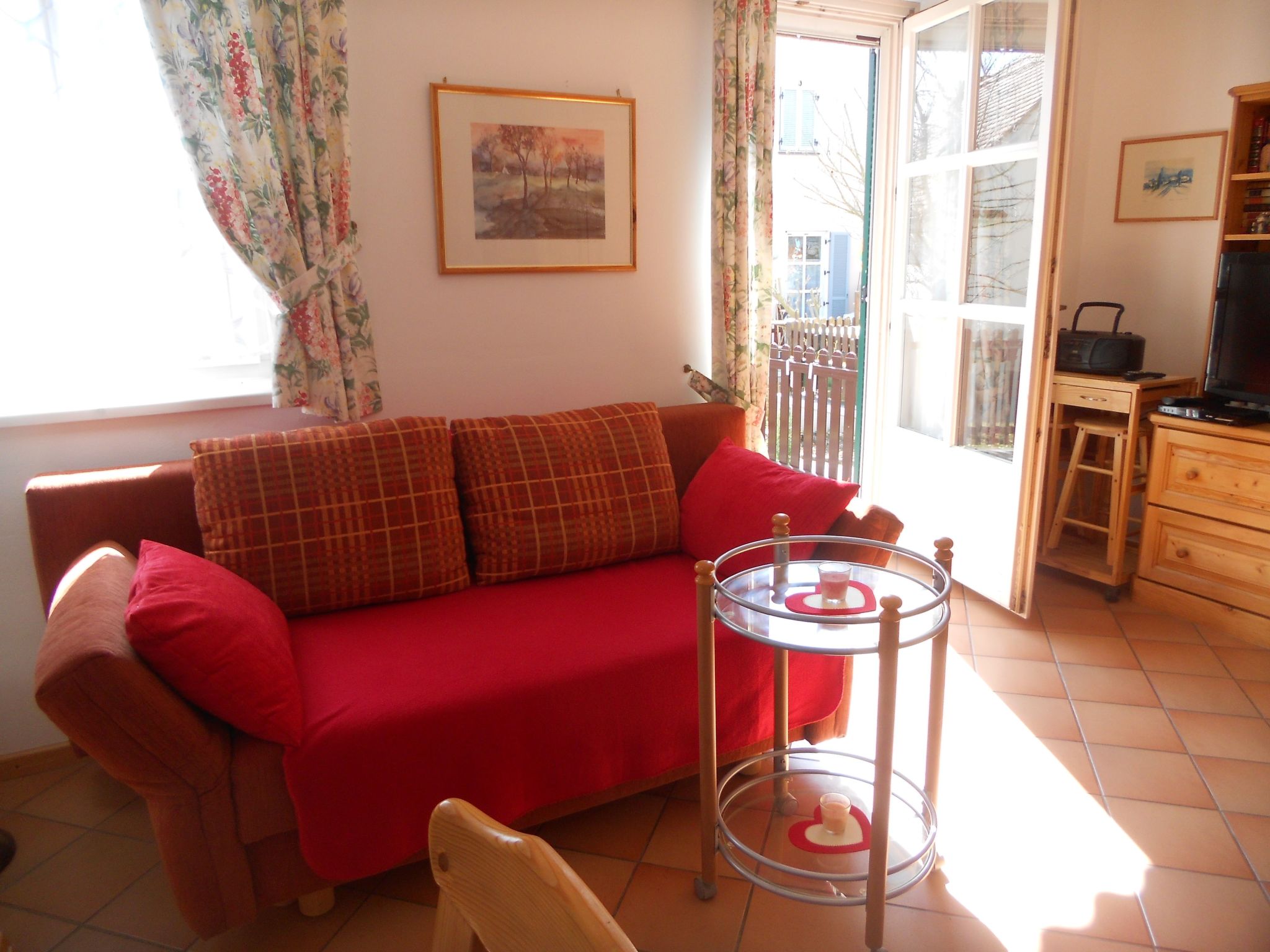 Mit Gemeinschaftspool und Terrasse-Drinnen