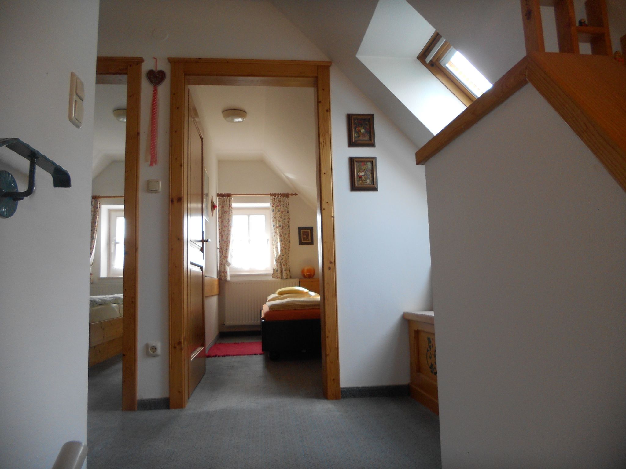 Mit Gemeinschaftspool und Terrasse-Drinnen