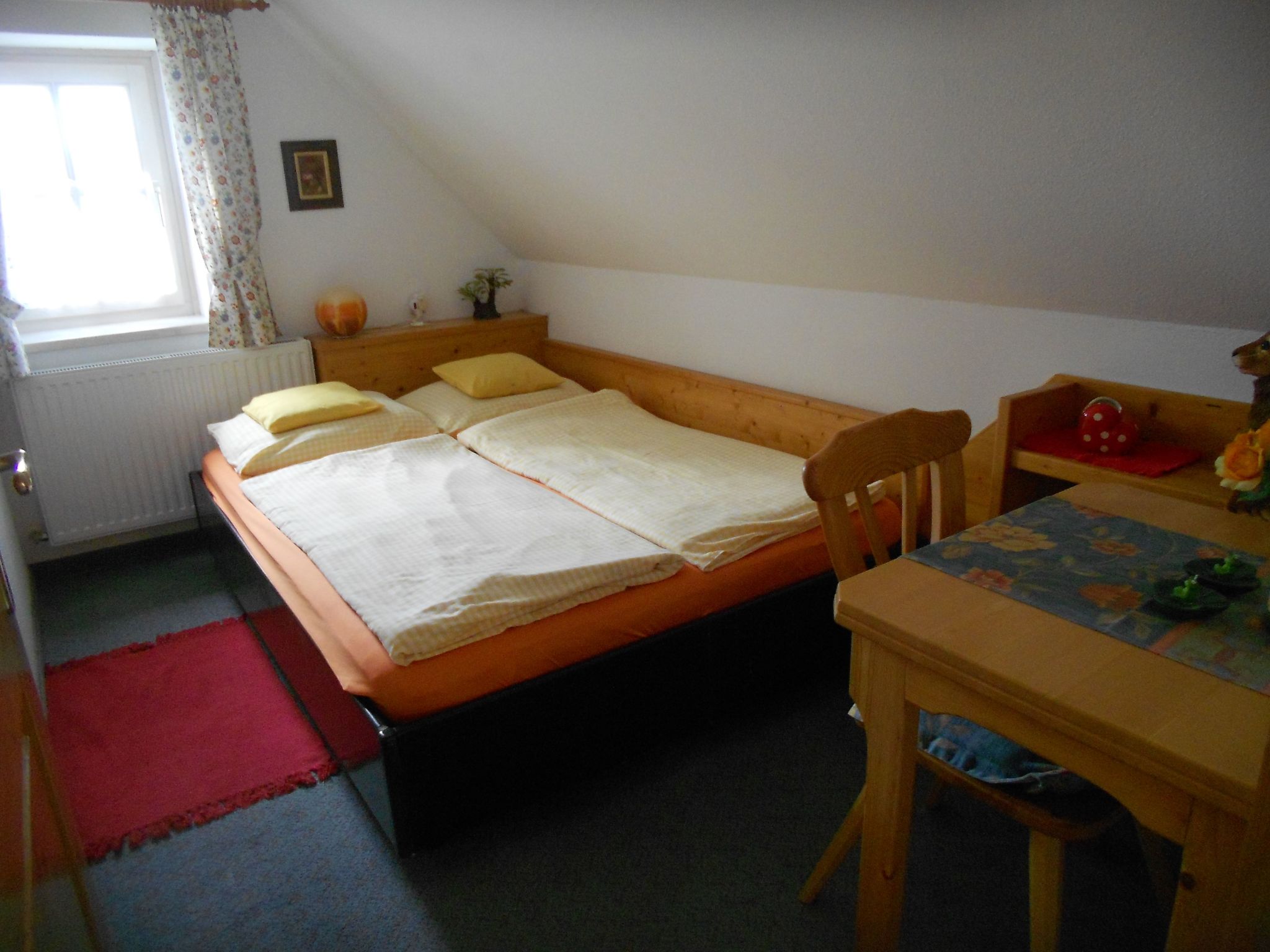 Mit Gemeinschaftspool und Terrasse-Drinnen