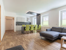 für bis zu 8 Personen mit IR Sauna