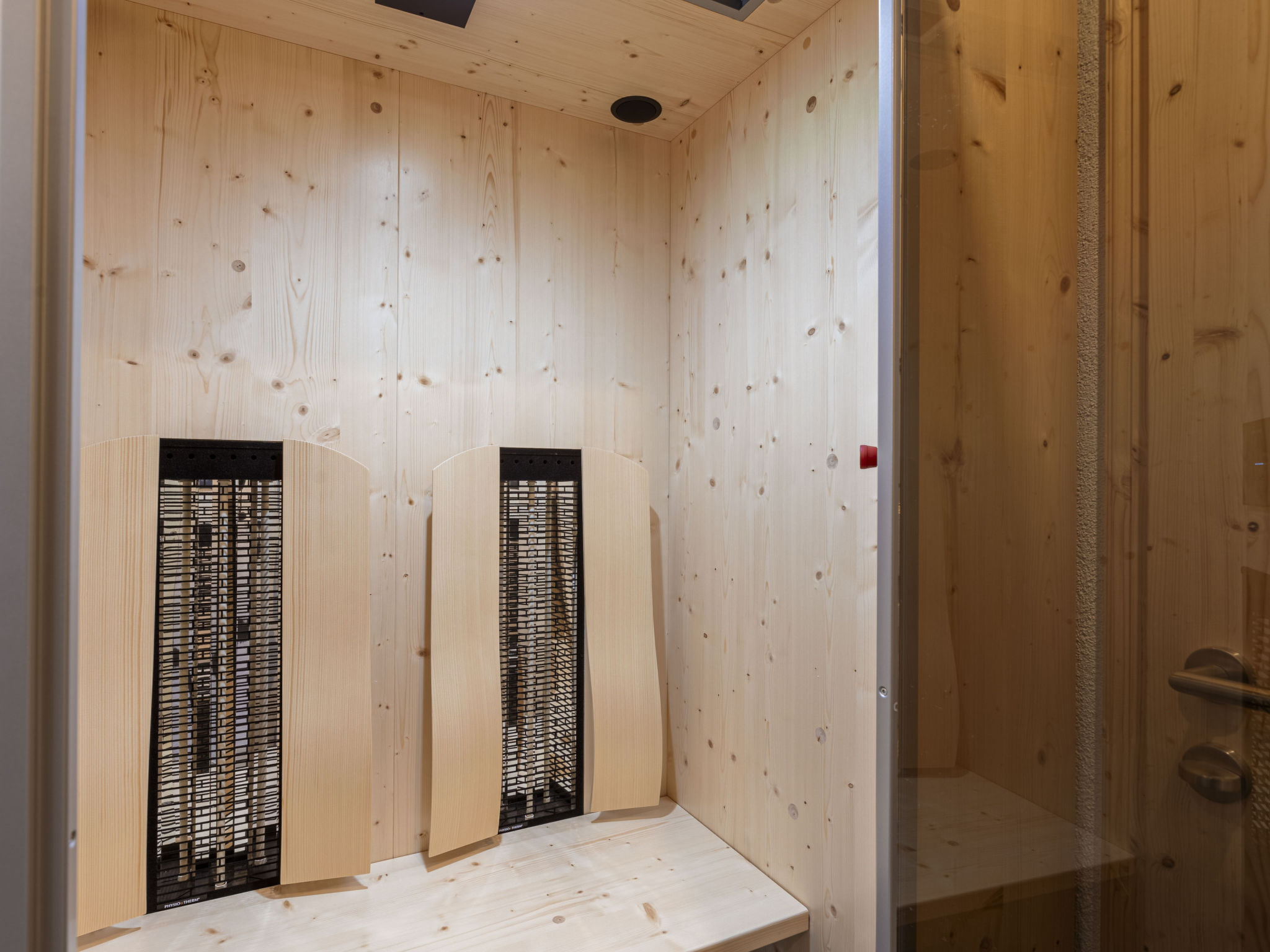 Superior mit IR-Sauna-Binnen