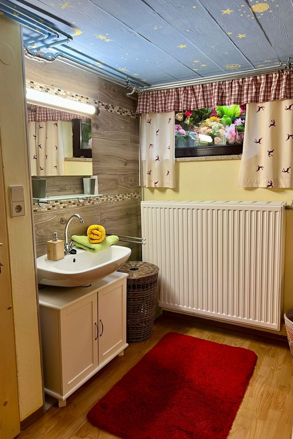 Umundumhütte-Binnen