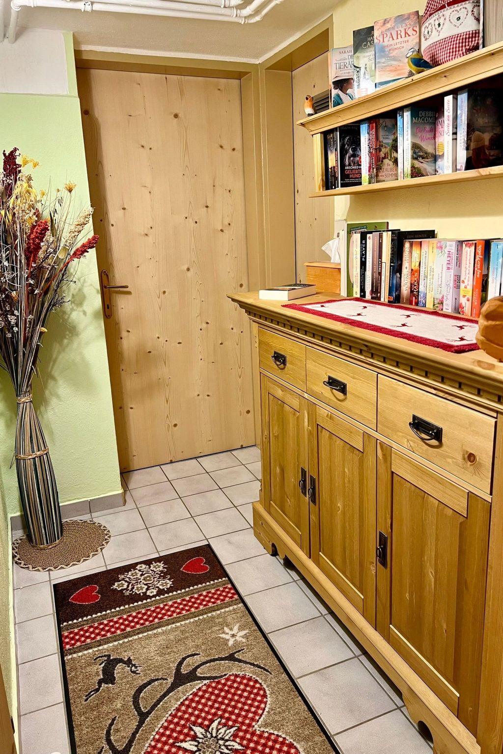 Umundumhütte-Binnen