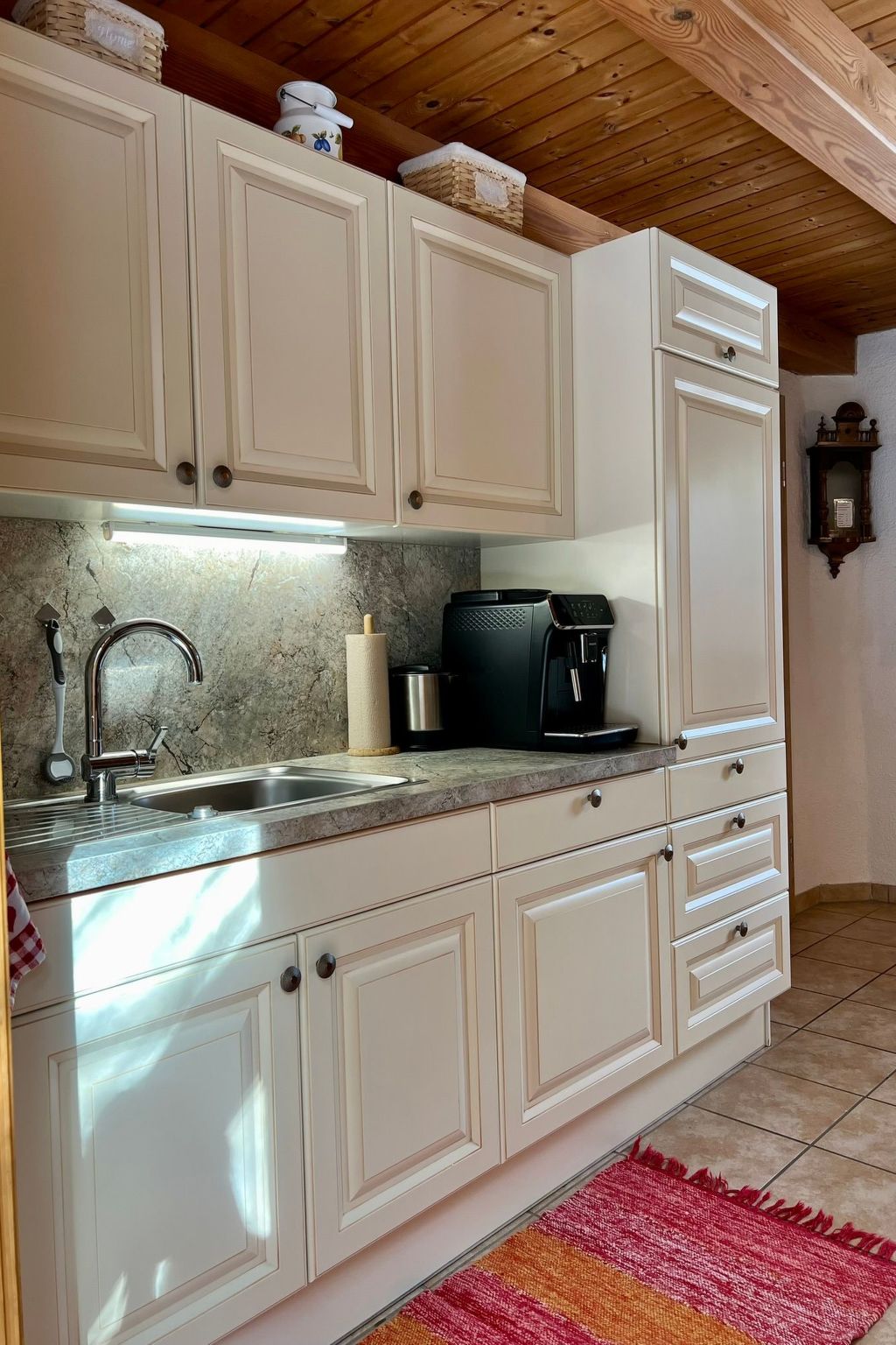 Umundumhütte-Binnen