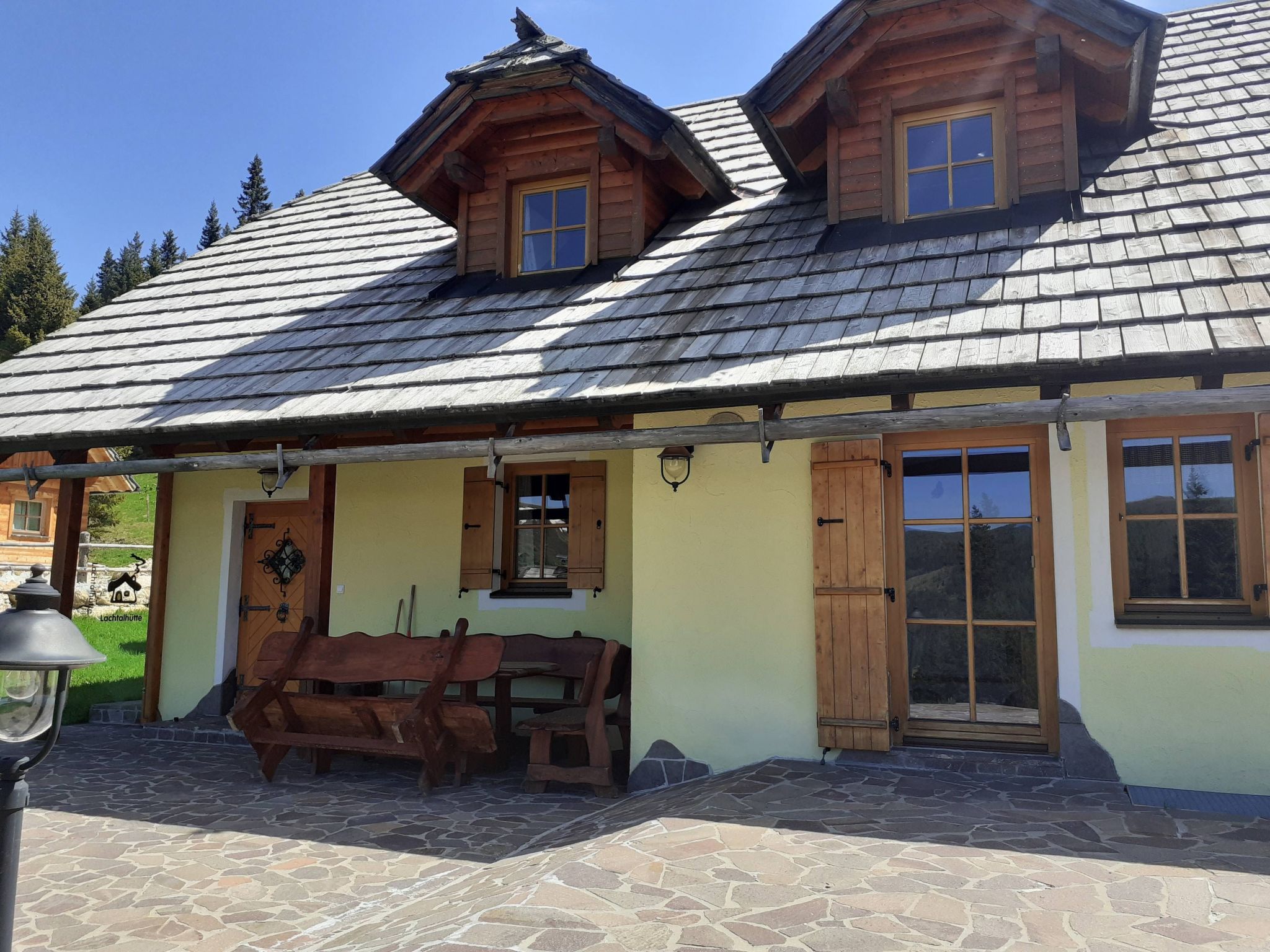 Lachtalhütte-Binnen