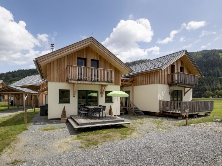 "Relax Holiday Mur 21a", 5-room chalet 100 m2. Spacious, tasteful furnishings: large living/dining room with Scandinavian wood stove, dining nook, satellite TV and flat screen. 3 double bedrooms. 2 ro..