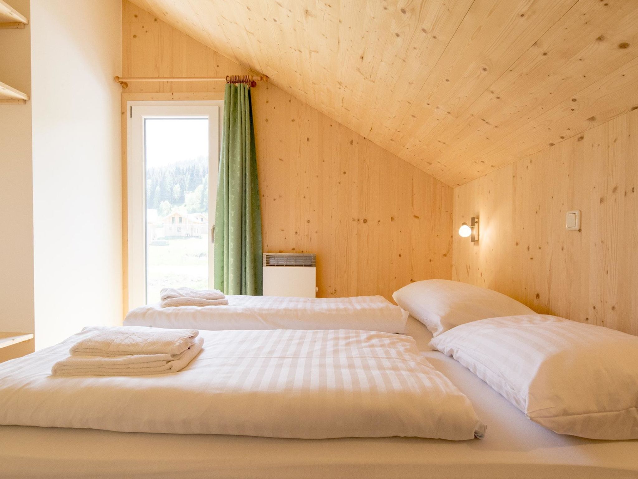 mit 4 Schlafzimmern & IR-Sauna - Image 3