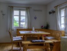 Vrijstaand chalet voor 8 personen direct aan de piste in Sankt Georgen - thumbnail 4