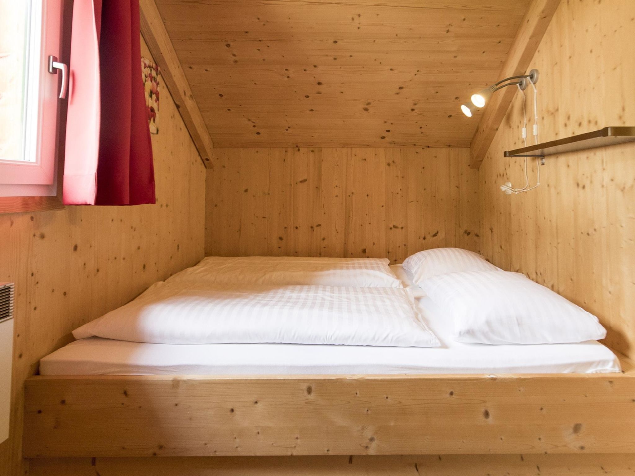 # 139 mit 4 Schlafzimmern & Sprudelbad - Image 4