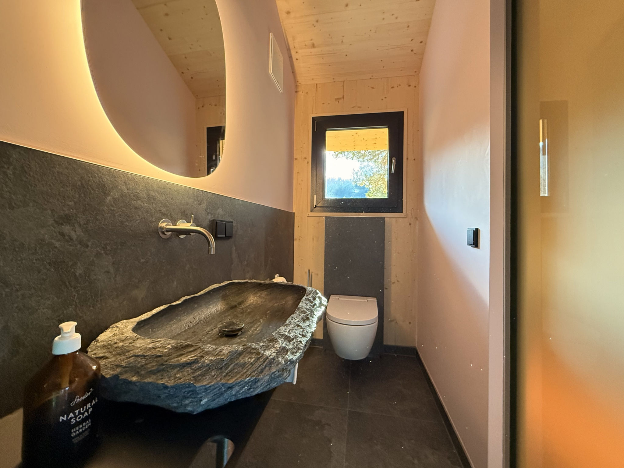 03_NTH032_Deluxe Chalet mit Sauna und Hot Tub - Drinnen