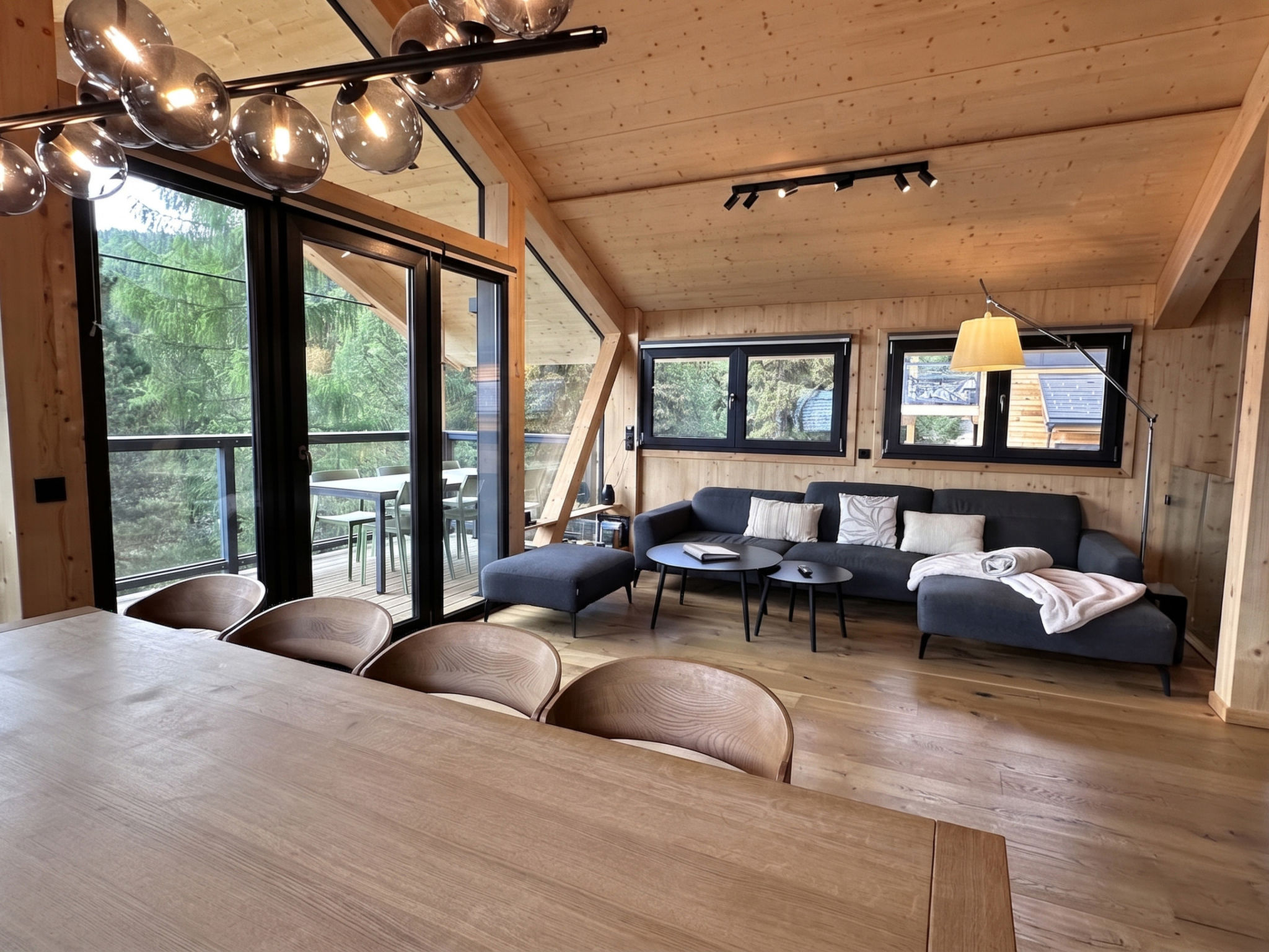 02_NTH030_Sup Chalet mit Sauna und Hot Tub 2 Etage
