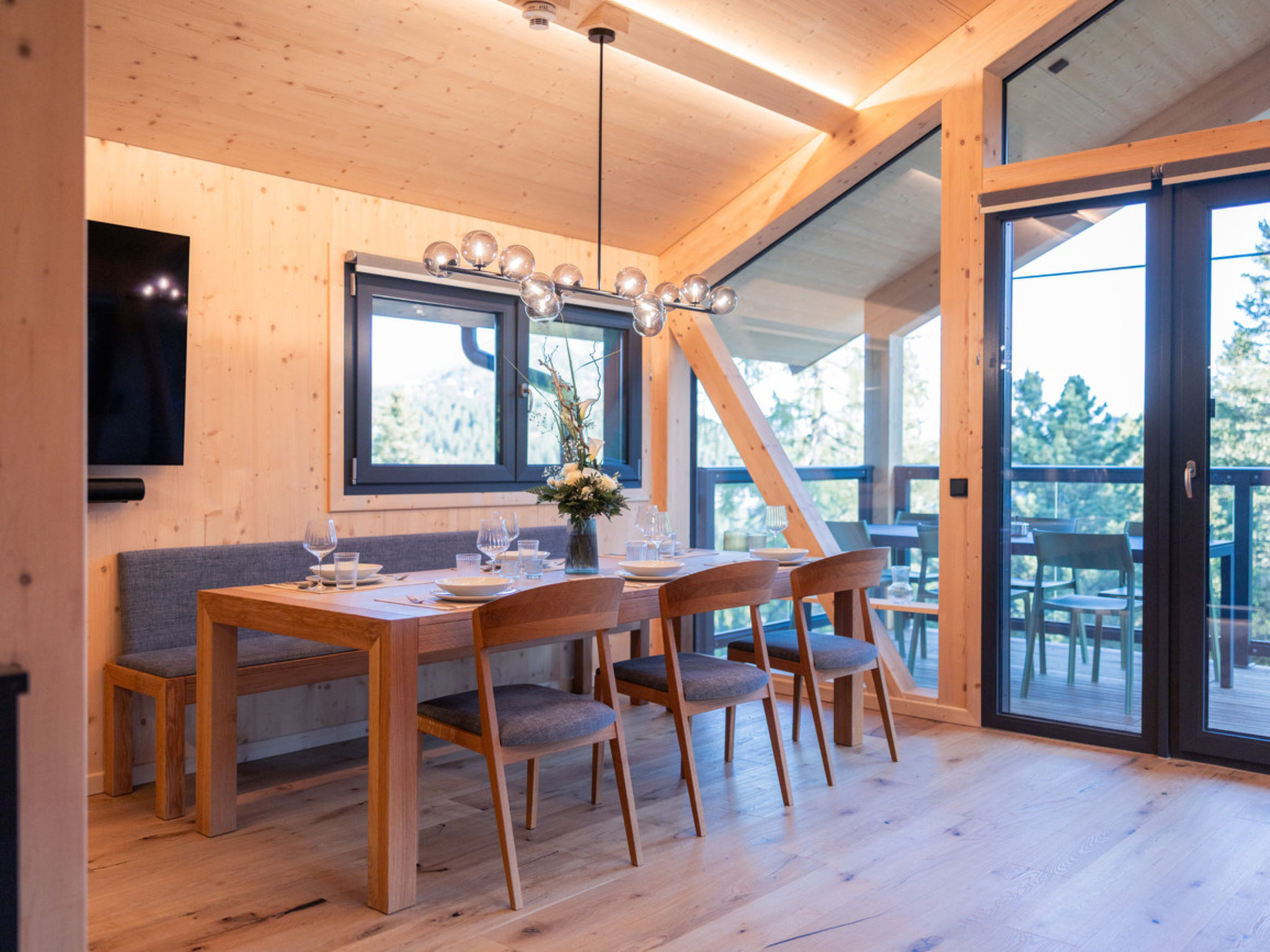 02_NTH030_Sup Chalet mit Sauna und Hot Tub 2 Etage
