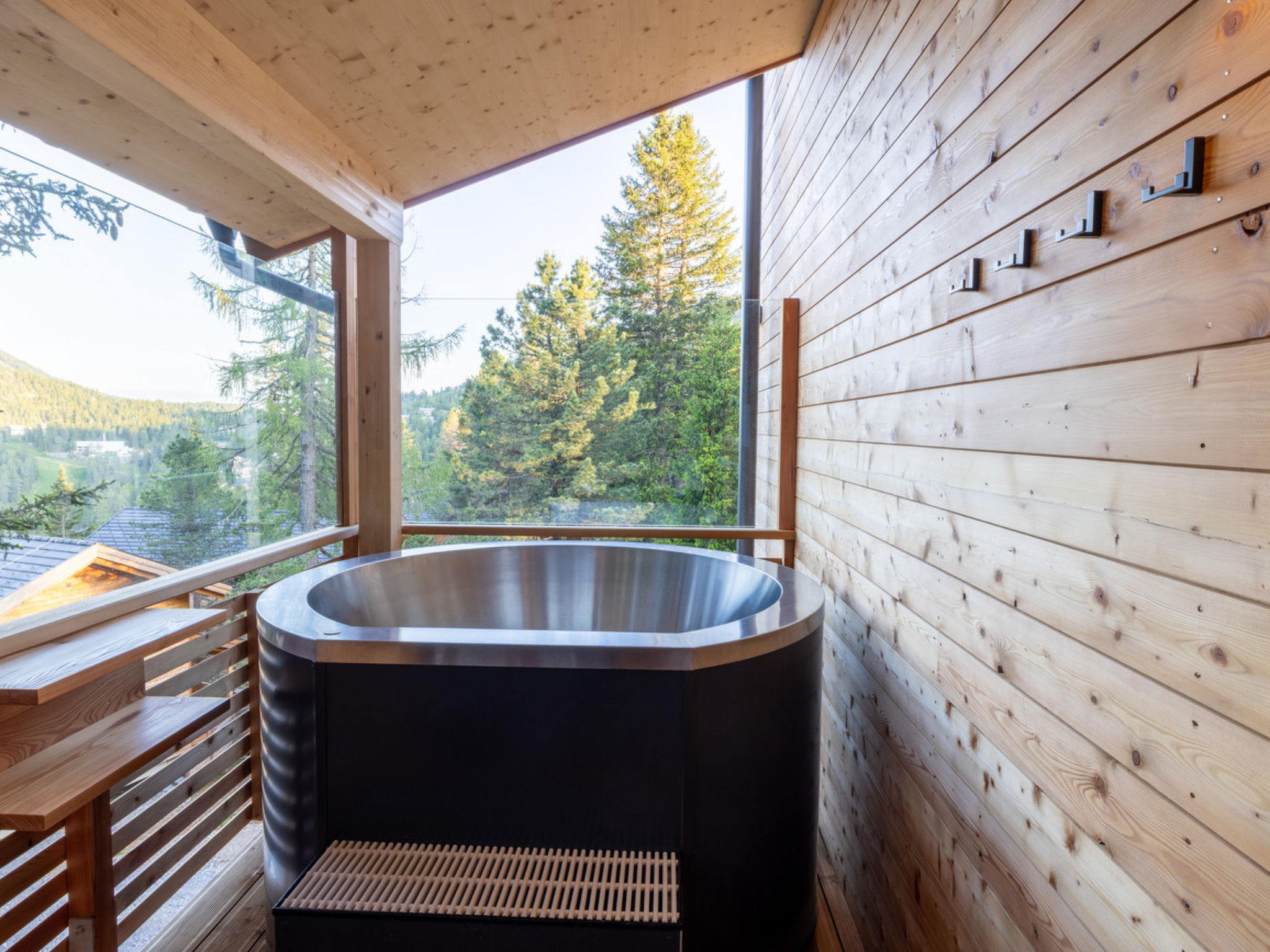 02_NTH030_Sup Chalet mit Sauna und Hot Tub 2 Etage - Draußen