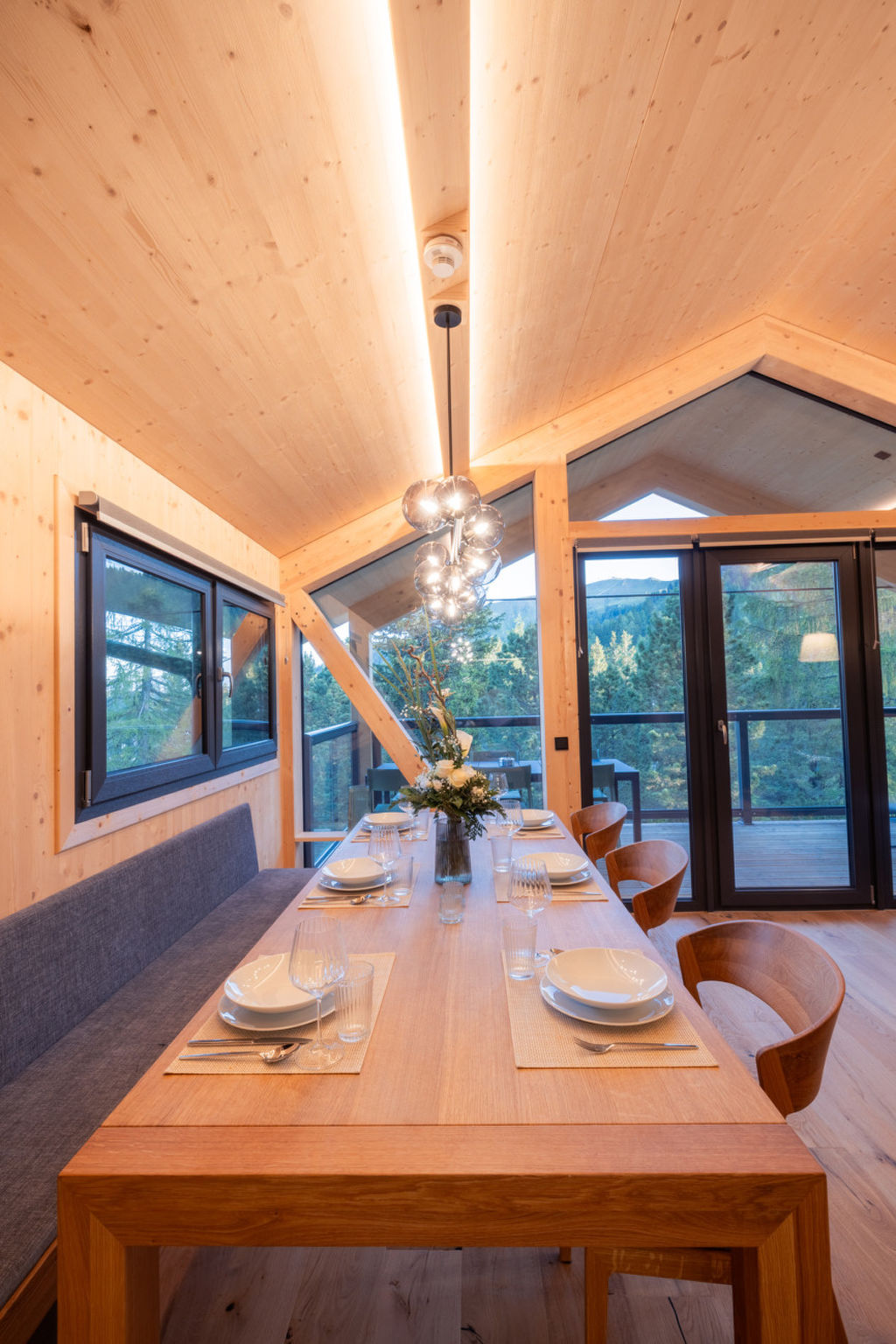 02_NTH030_Sup Chalet mit Sauna und Hot Tub 2 Etage - Drinnen