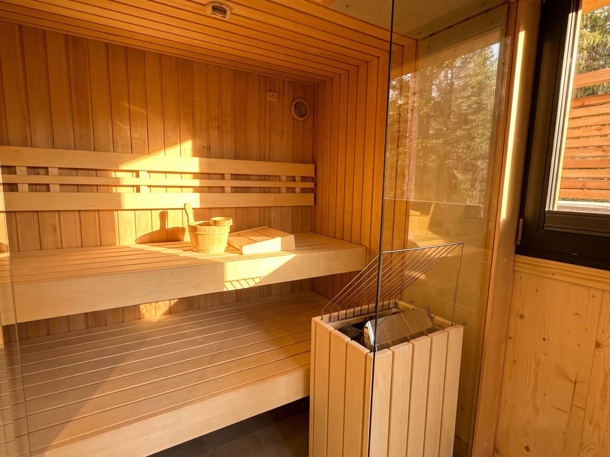 02_NTH054_18e_Sup Chalet mit Sauna und Hot Tub 2 E - Buiten