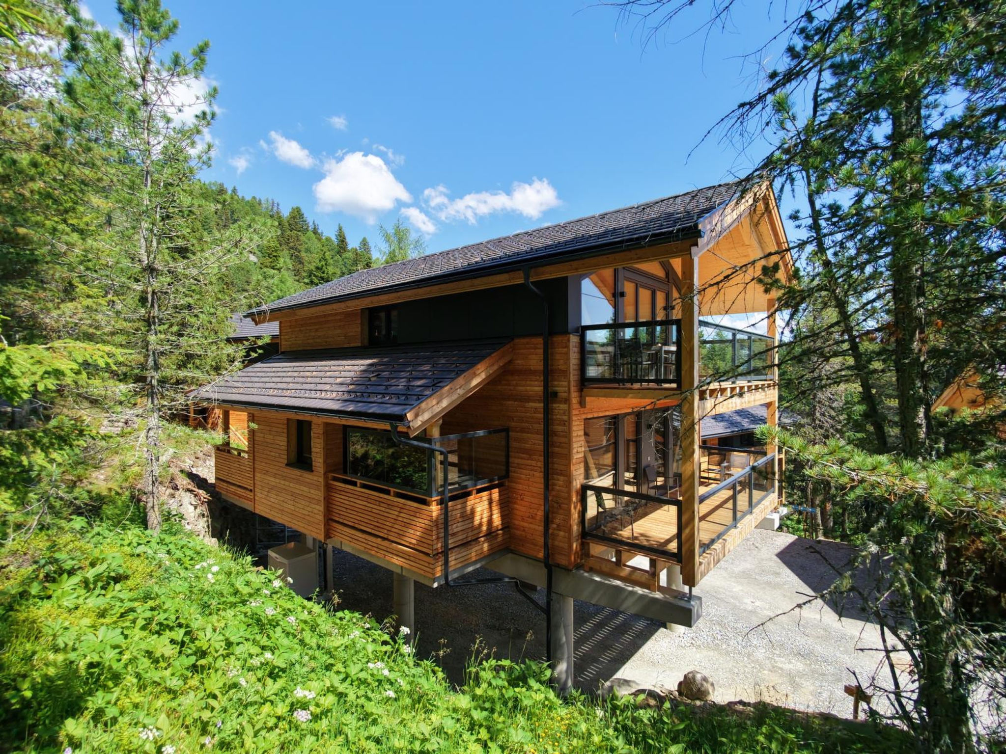 02_NTH055_18f_Sup Chalet mit Sauna und Hot Tub 2 E