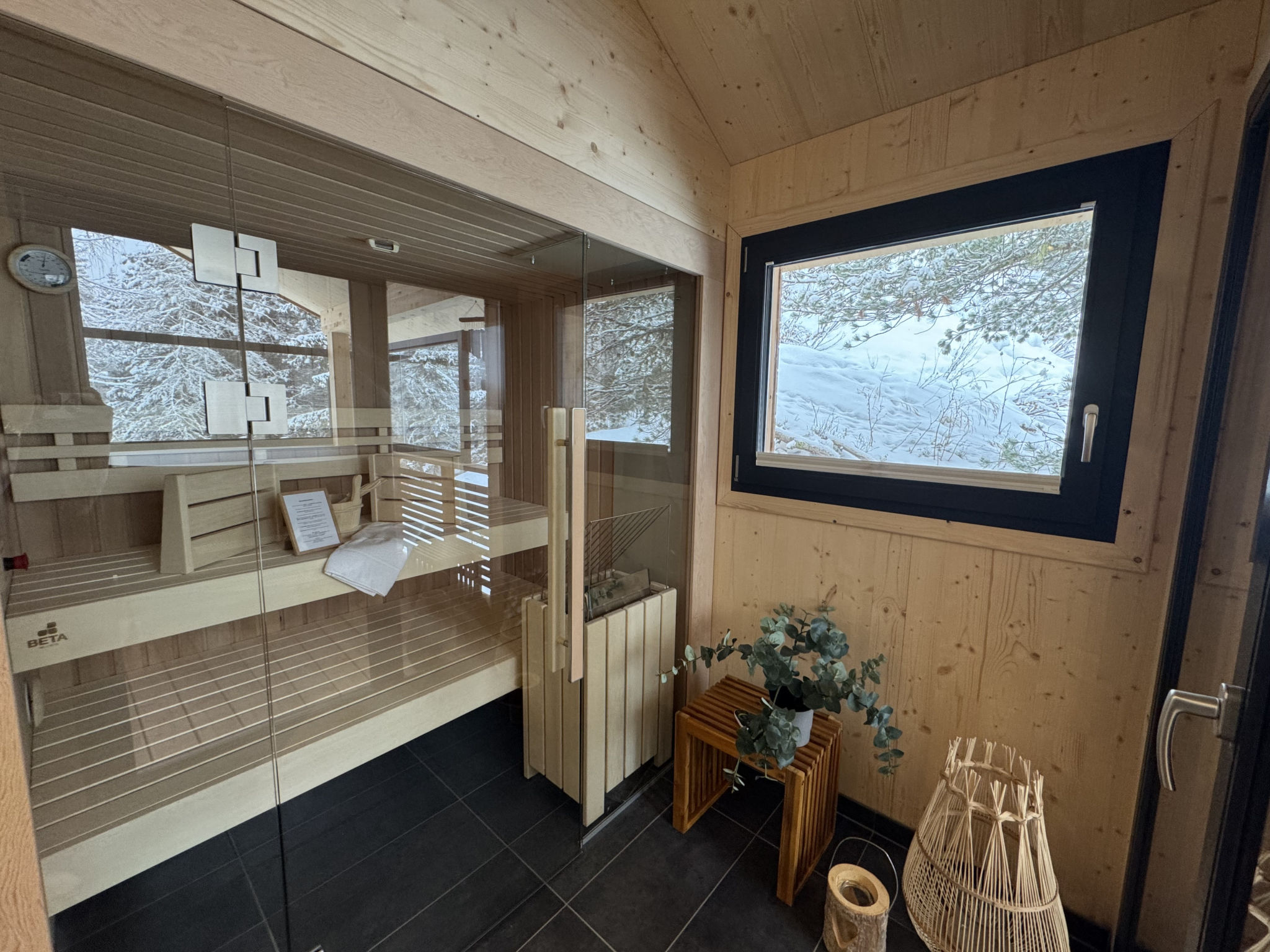 02_NTH056_18g_Sup Chalet mit Sauna und Hot Tub 2 E - Buiten
