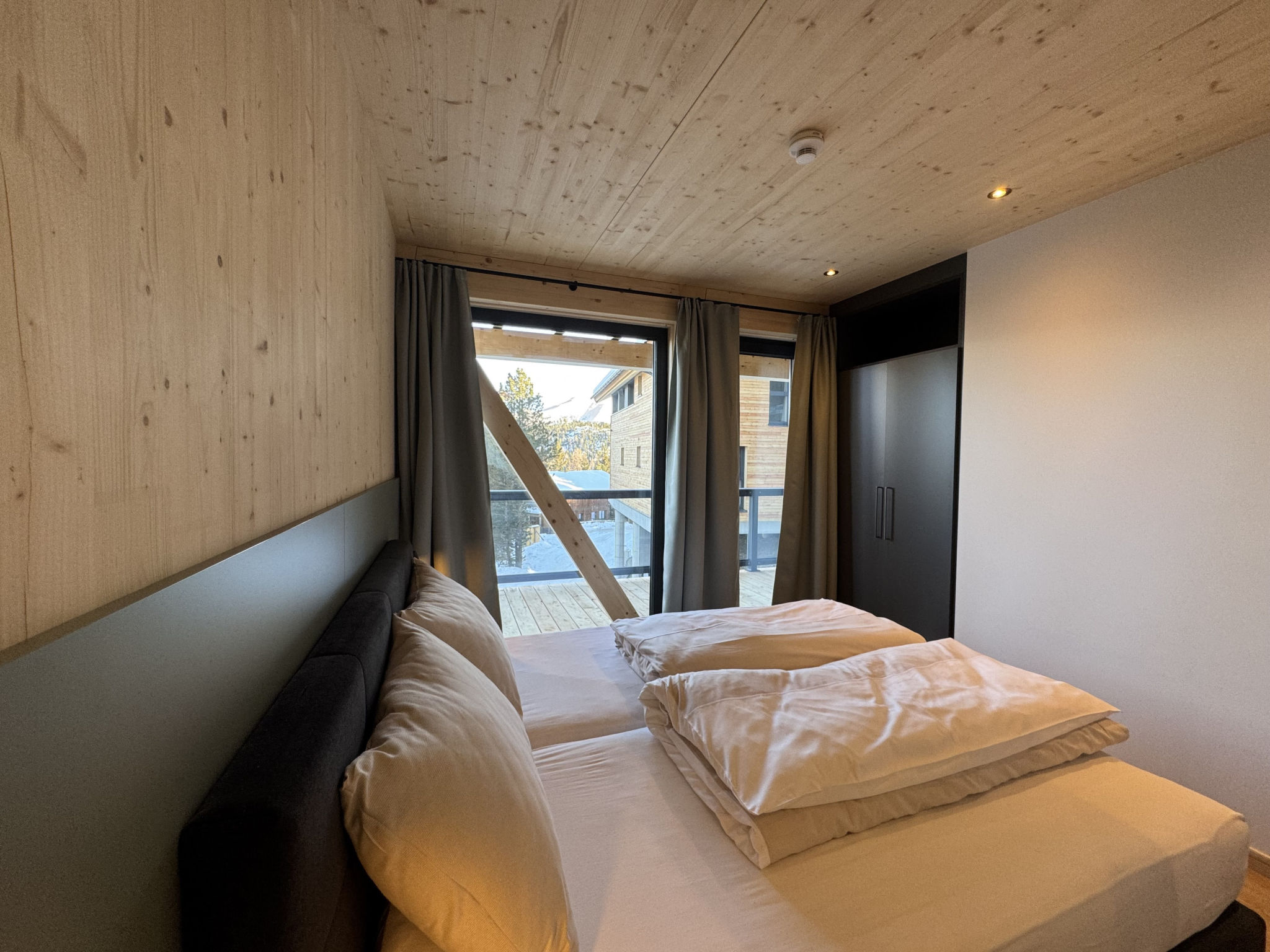 02_NTH053_18d_Sup Chalet mit Sauna und Hot Tub 2 E - Binnen
