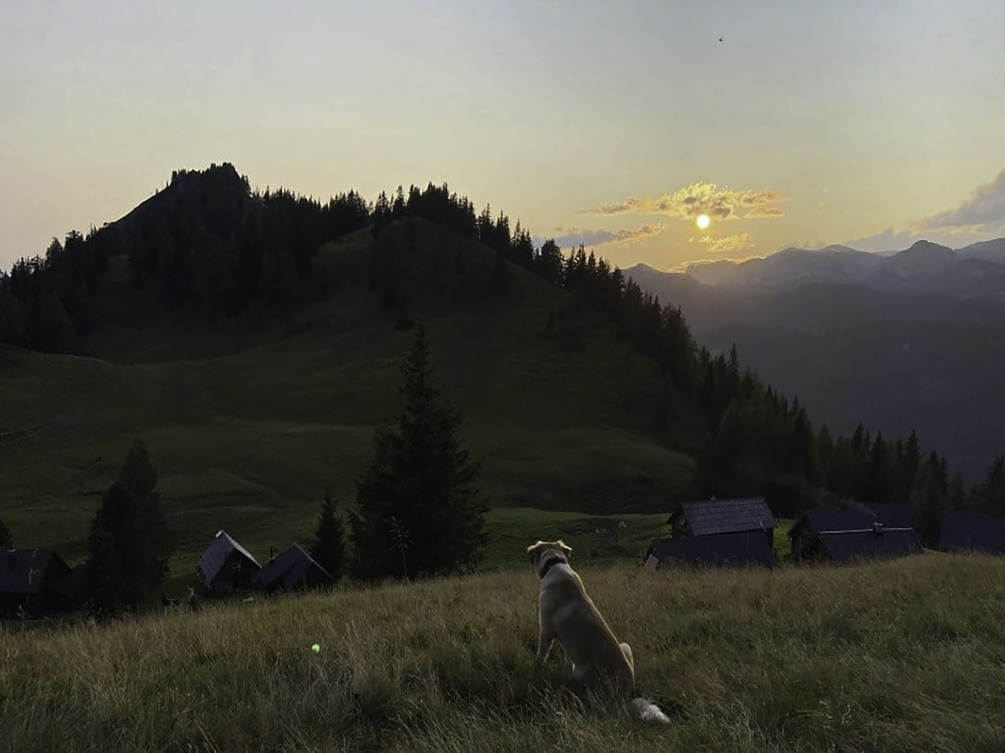 Schneehitzalmhütte - Draußen