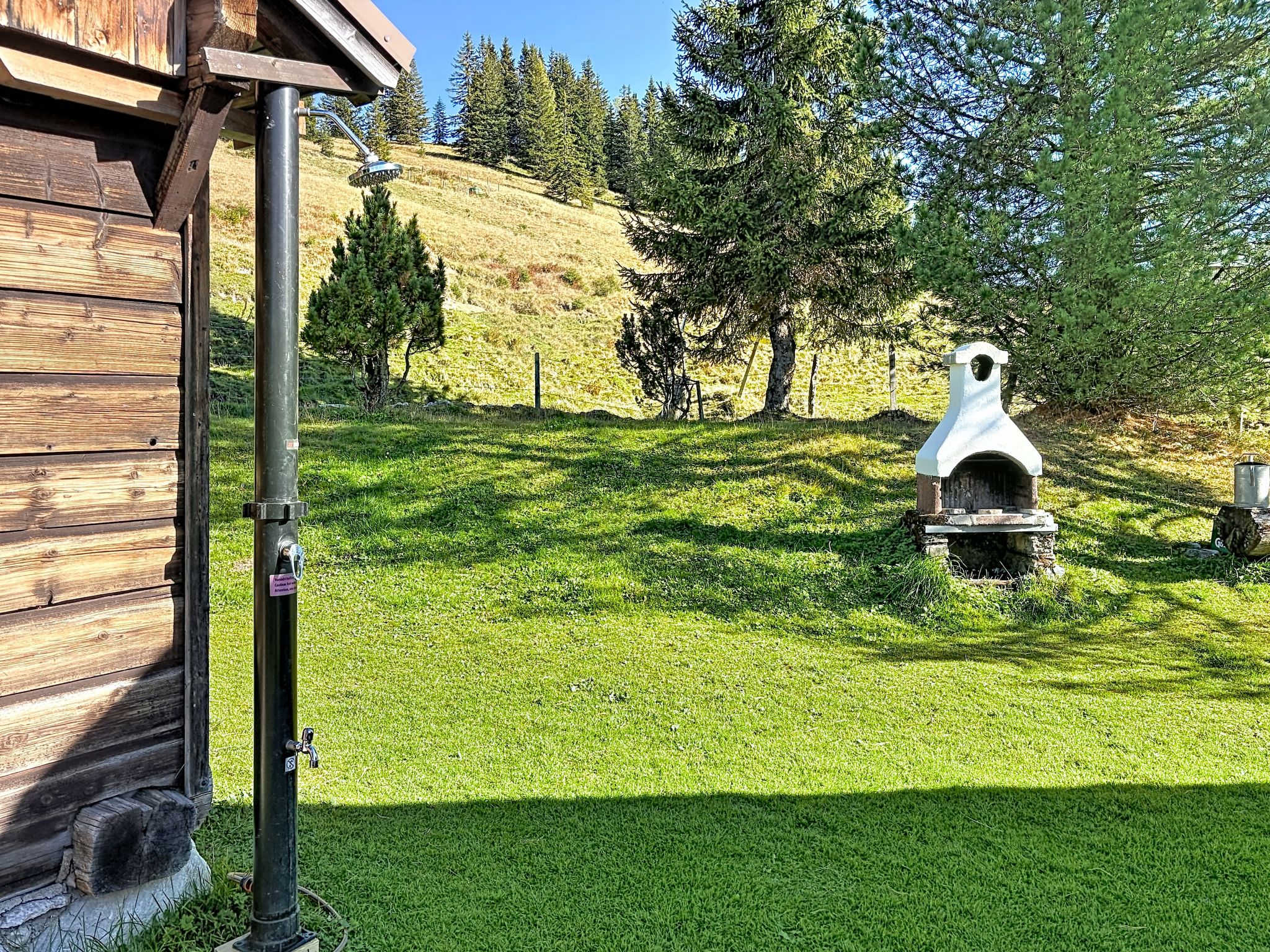 Schneehitzalmhütte - Draußen