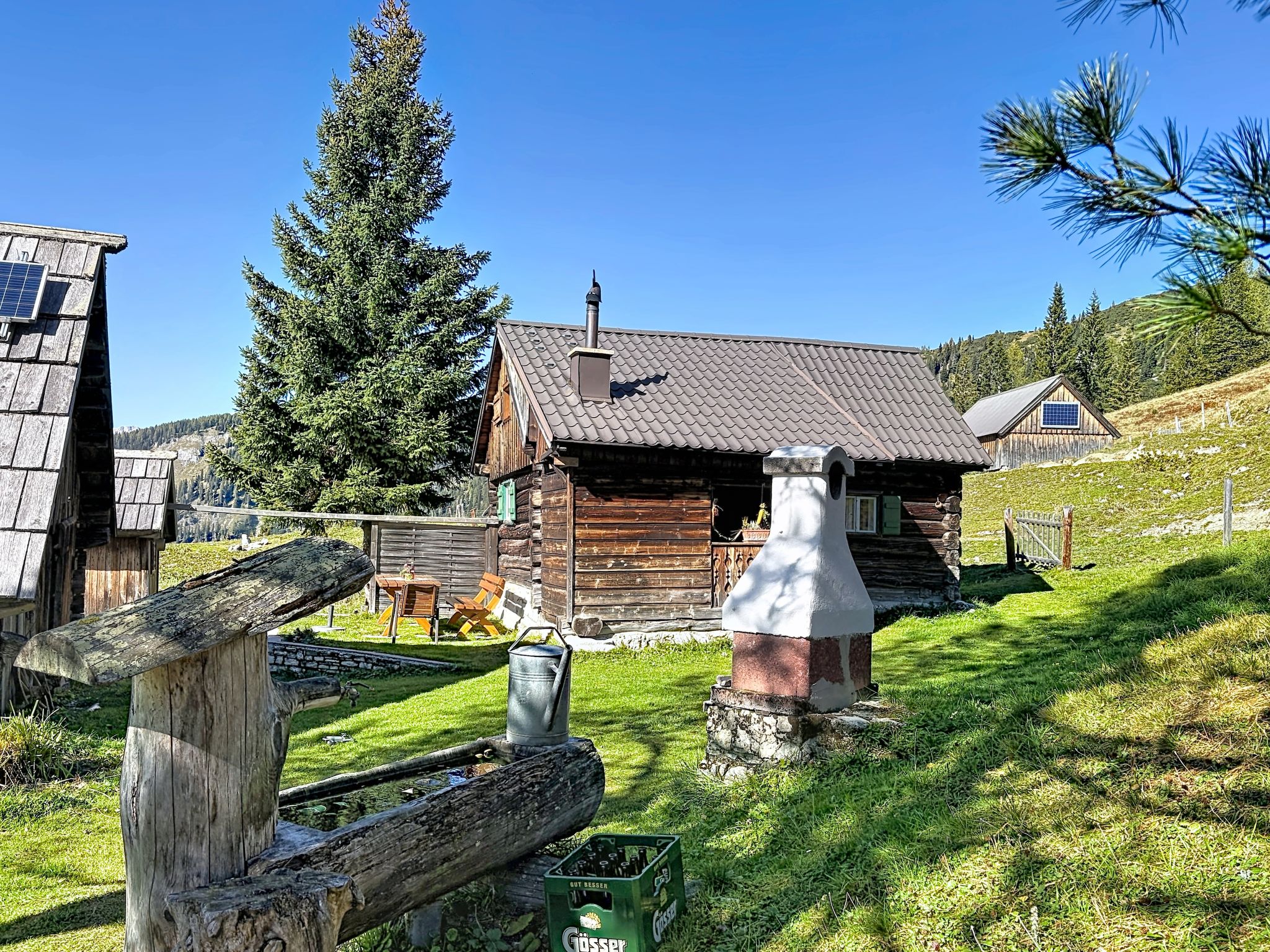 Schneehitzalmhütte - Draußen