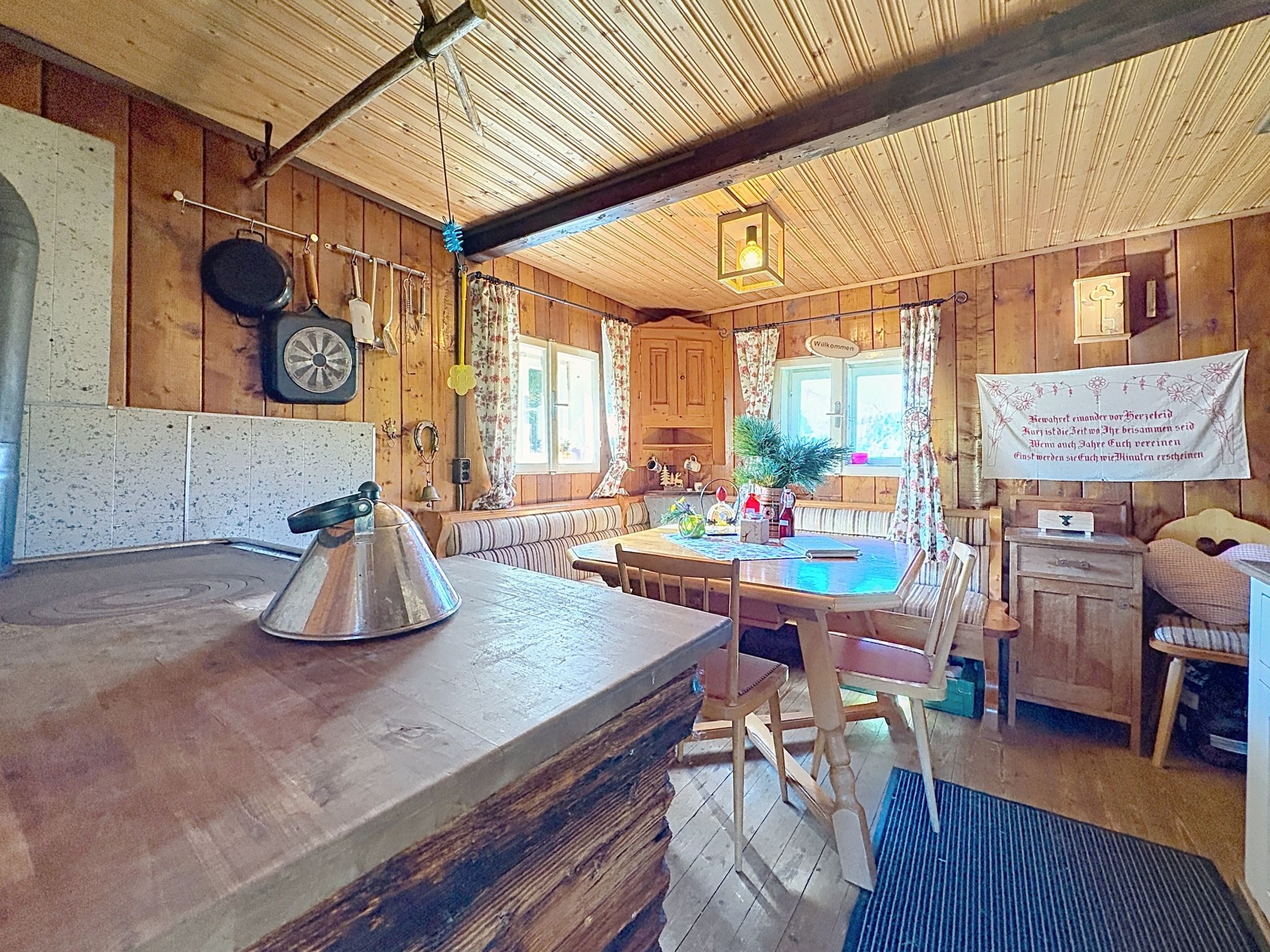 Schneehitzalmhütte - Draußen