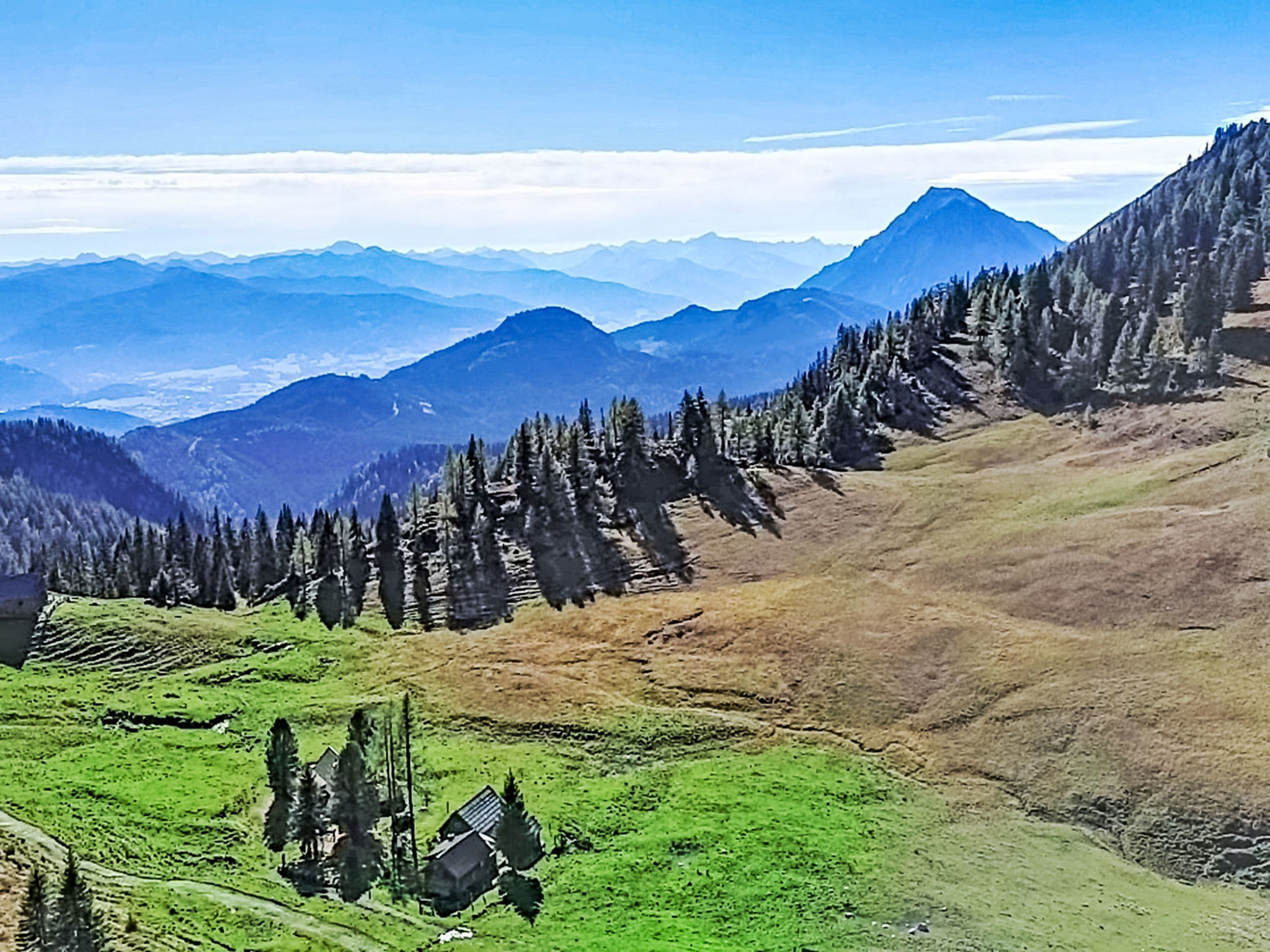 Schneehitzalmhütte - Draußen