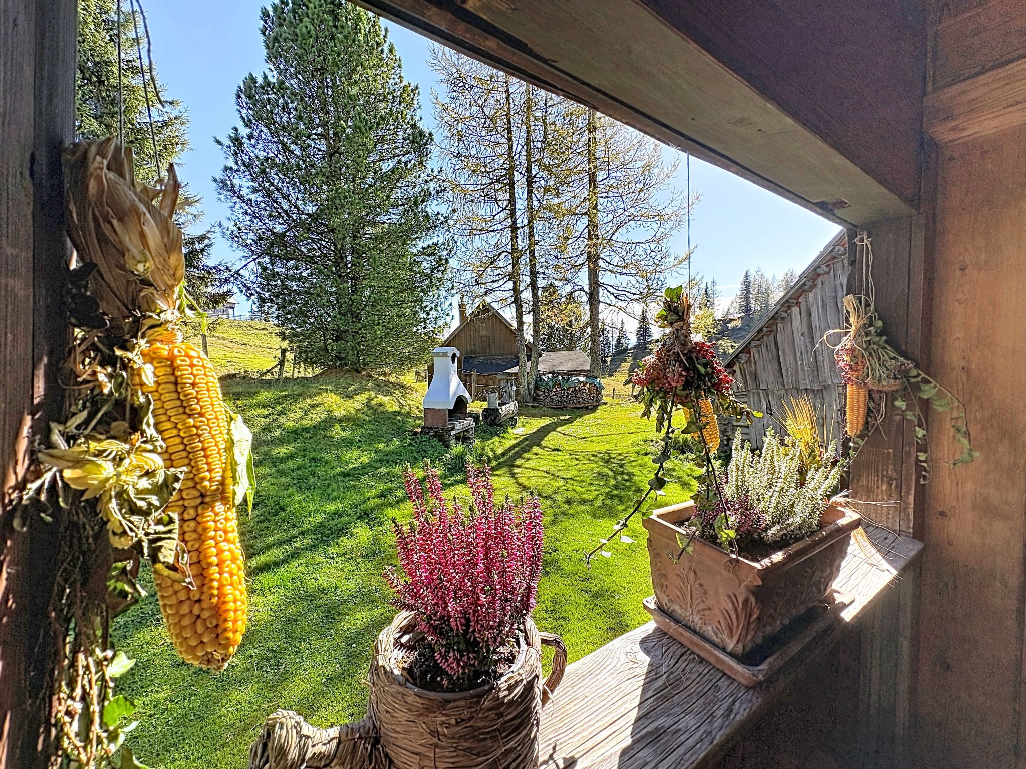 Schneehitzalmhütte - Draußen