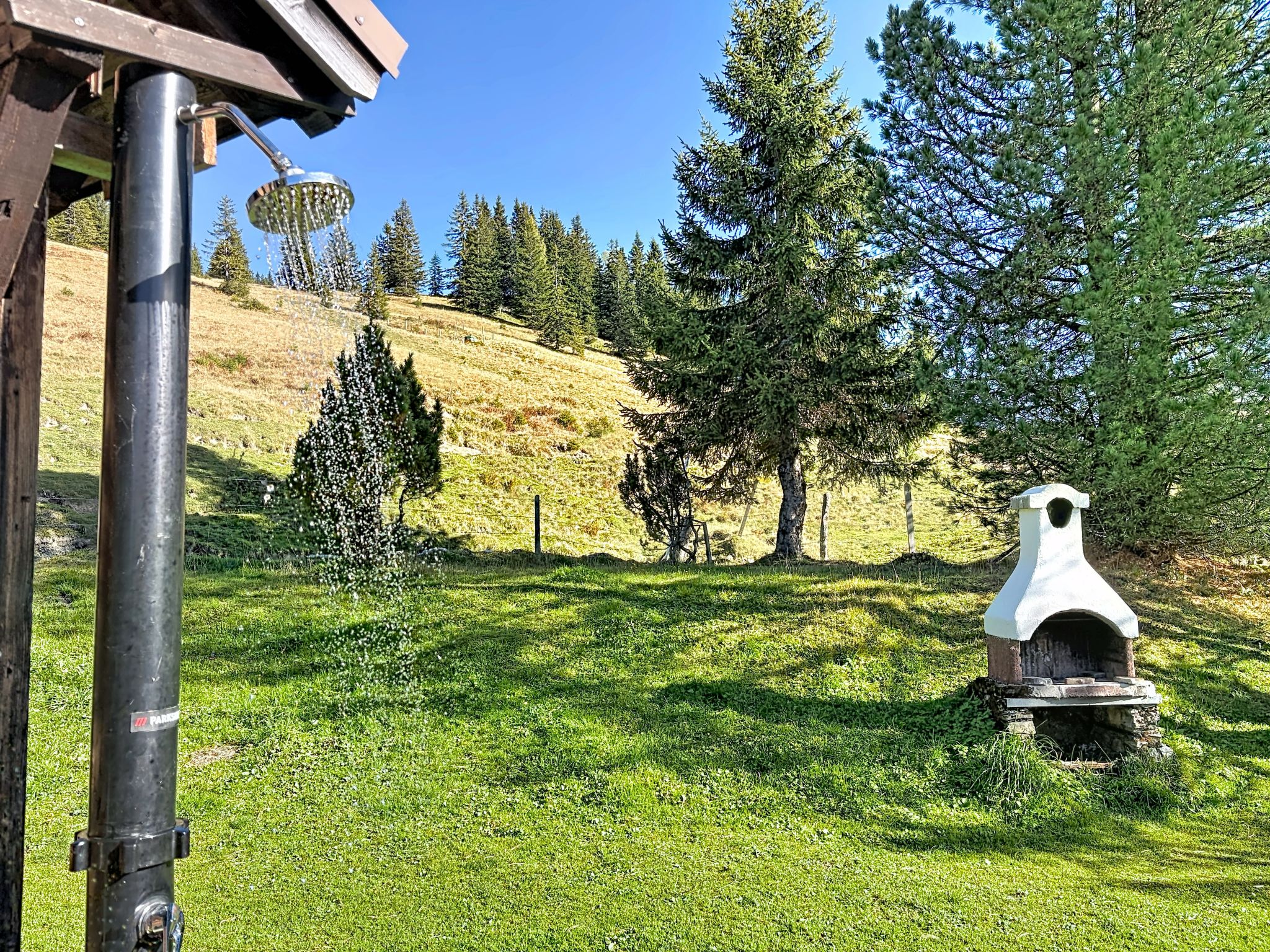 Schneehitzalmhütte - Draußen