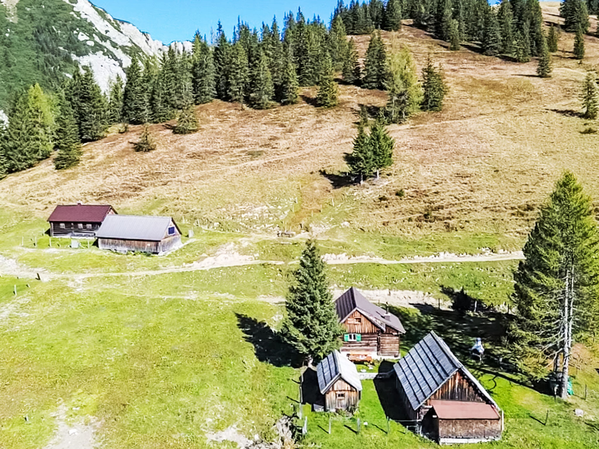 Schneehitzalmhütte - Draußen