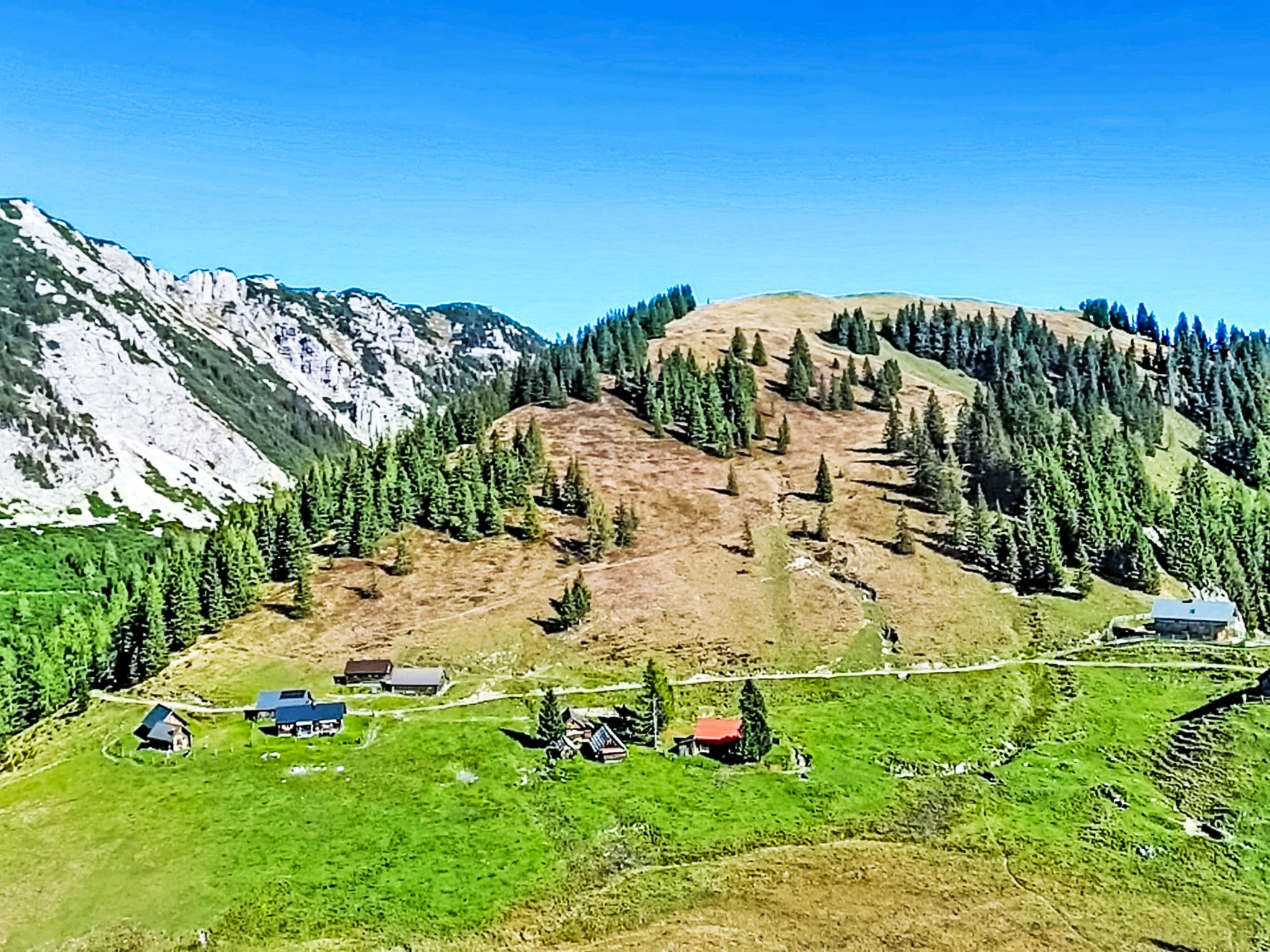 Schneehitzalmhütte - Draußen