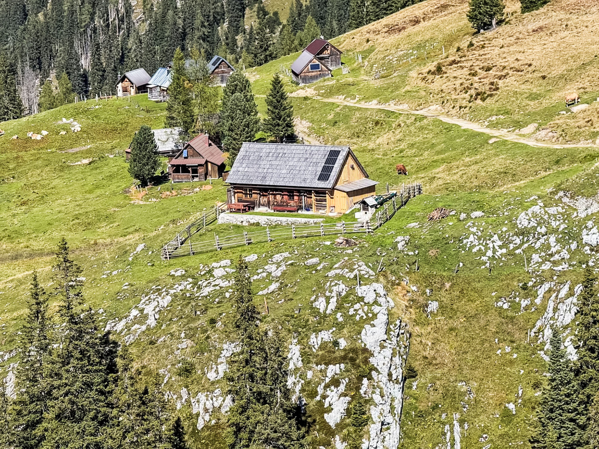 Schneehitzalmhütte - Draußen