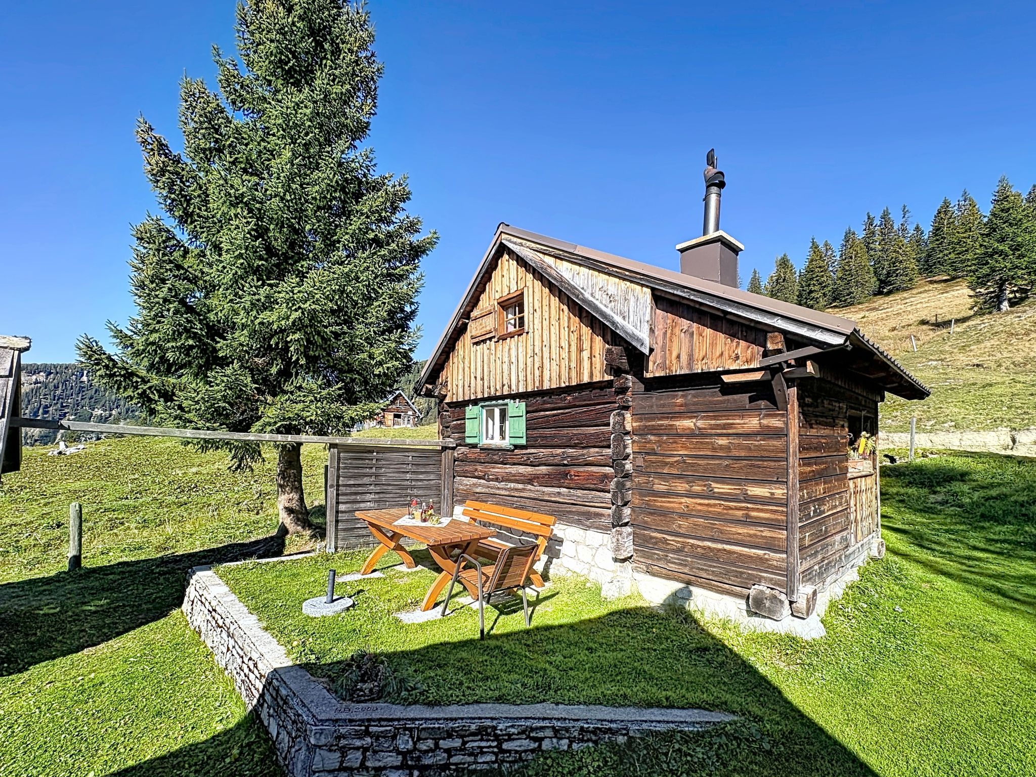 Schneehitzalmhütte - Draußen