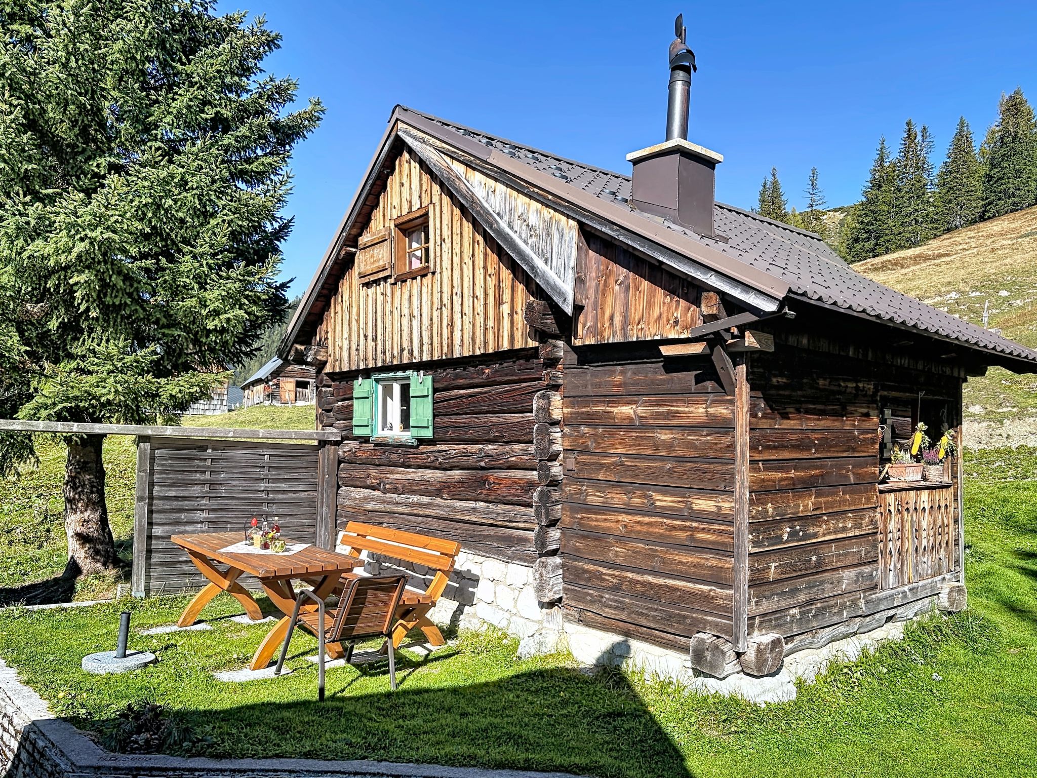 Schneehitzalmhütte - Draußen