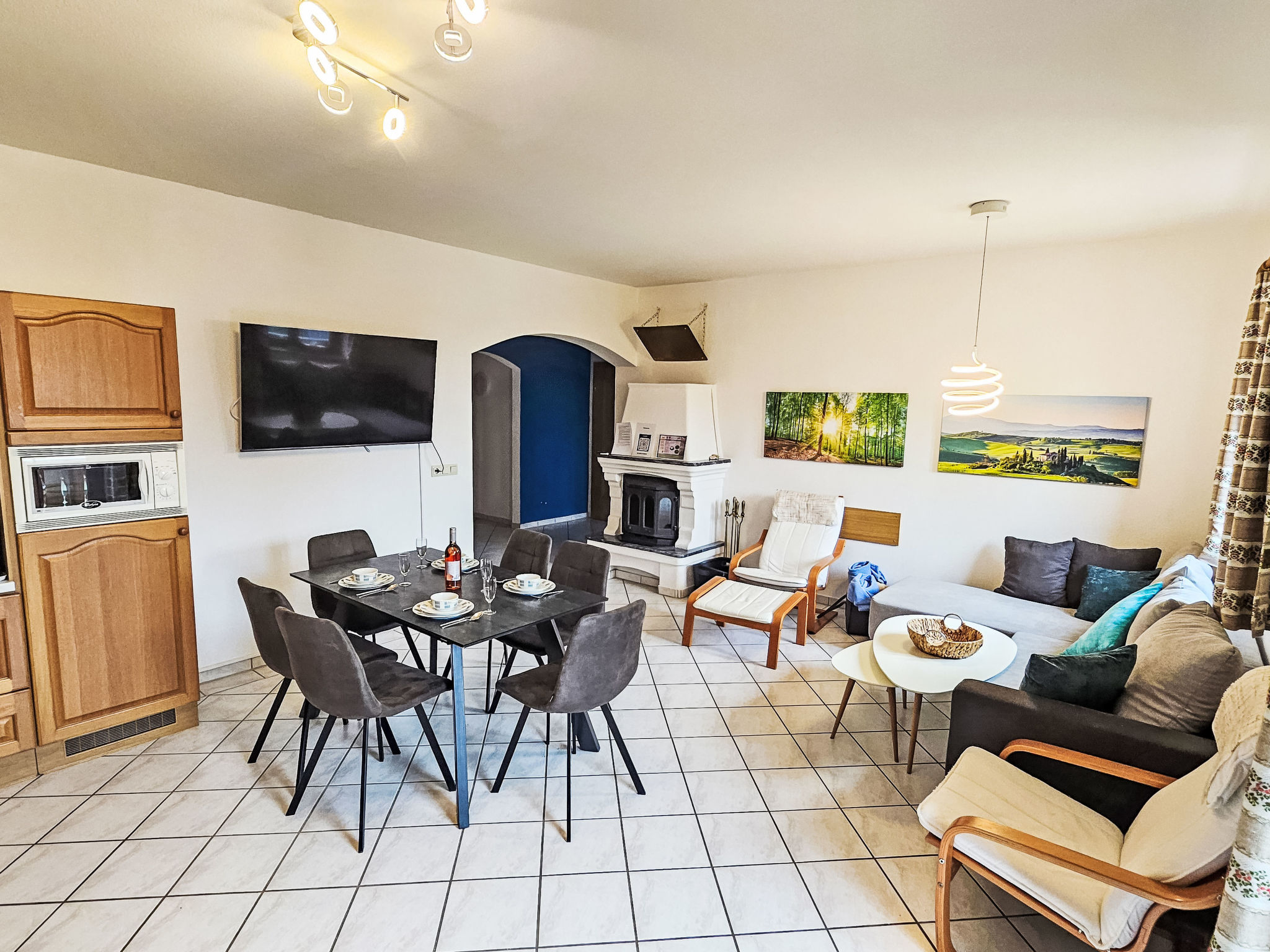 The Blue Apartment - Binnen