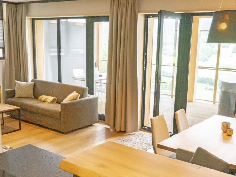 Appartement in Haus met privézwembad en sauna nabij de piste in Haus