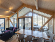Ruim chalet voor 8 met sauna, buitenbad en directe toegang tot de skipiste - thumbnail 1
