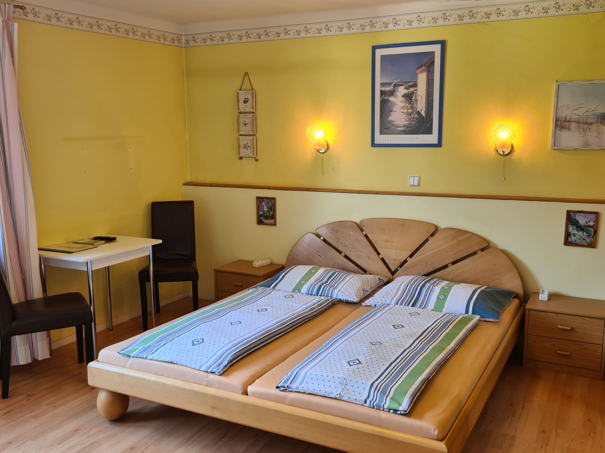 Mit Balkon und herrlichem Ausblick-Image-tags.info