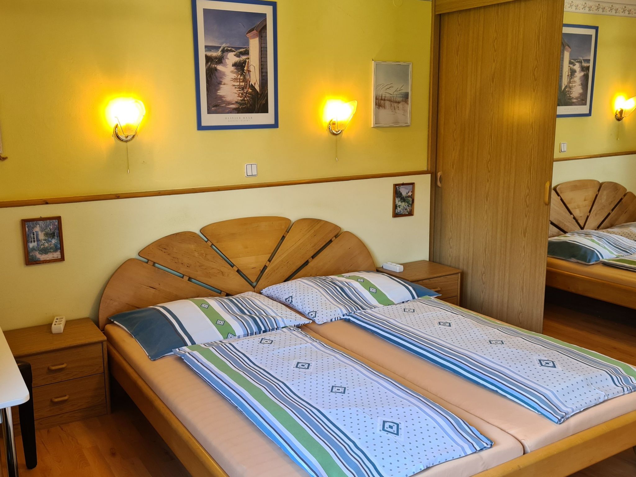 Mit Balkon und herrlichem Ausblick-Image-tags.info