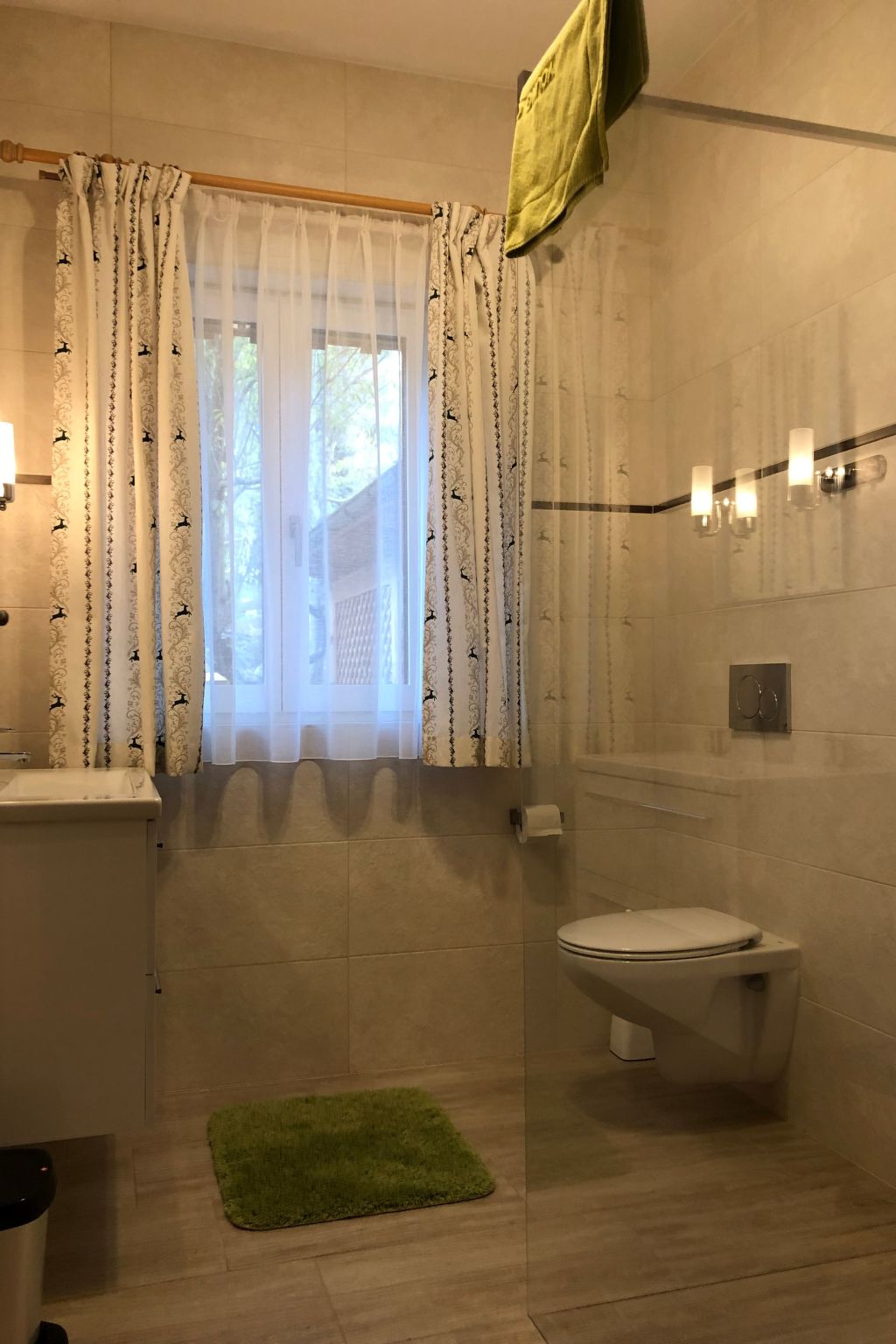 Tolle Wohnung in Bad Aussee mit Garten und Grill und Bergblick-Image-tags.info