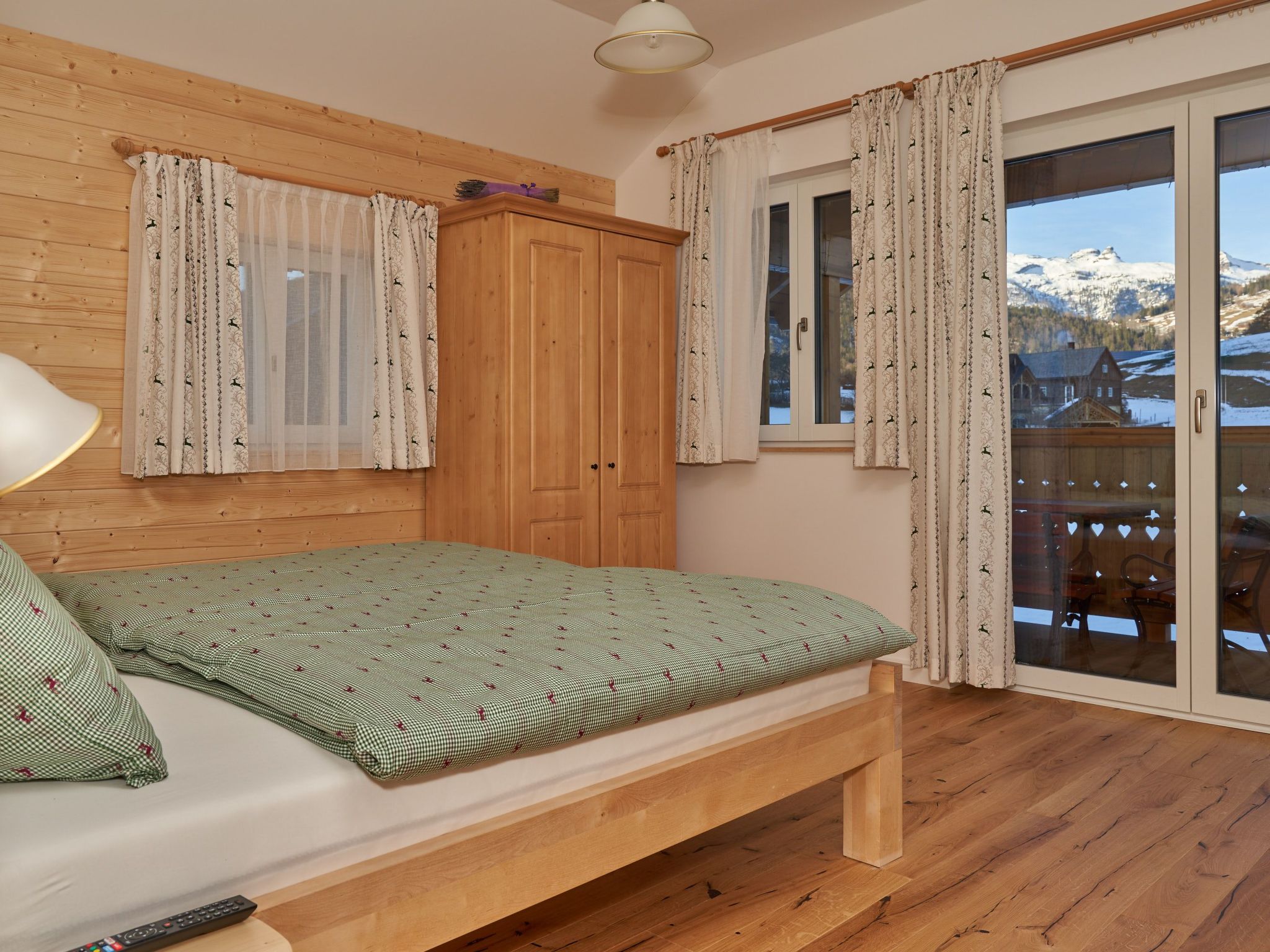 Charmante Ferienwohnung in Bad Aussee mit Grill und Garten und Bergblick-Image-tags.info