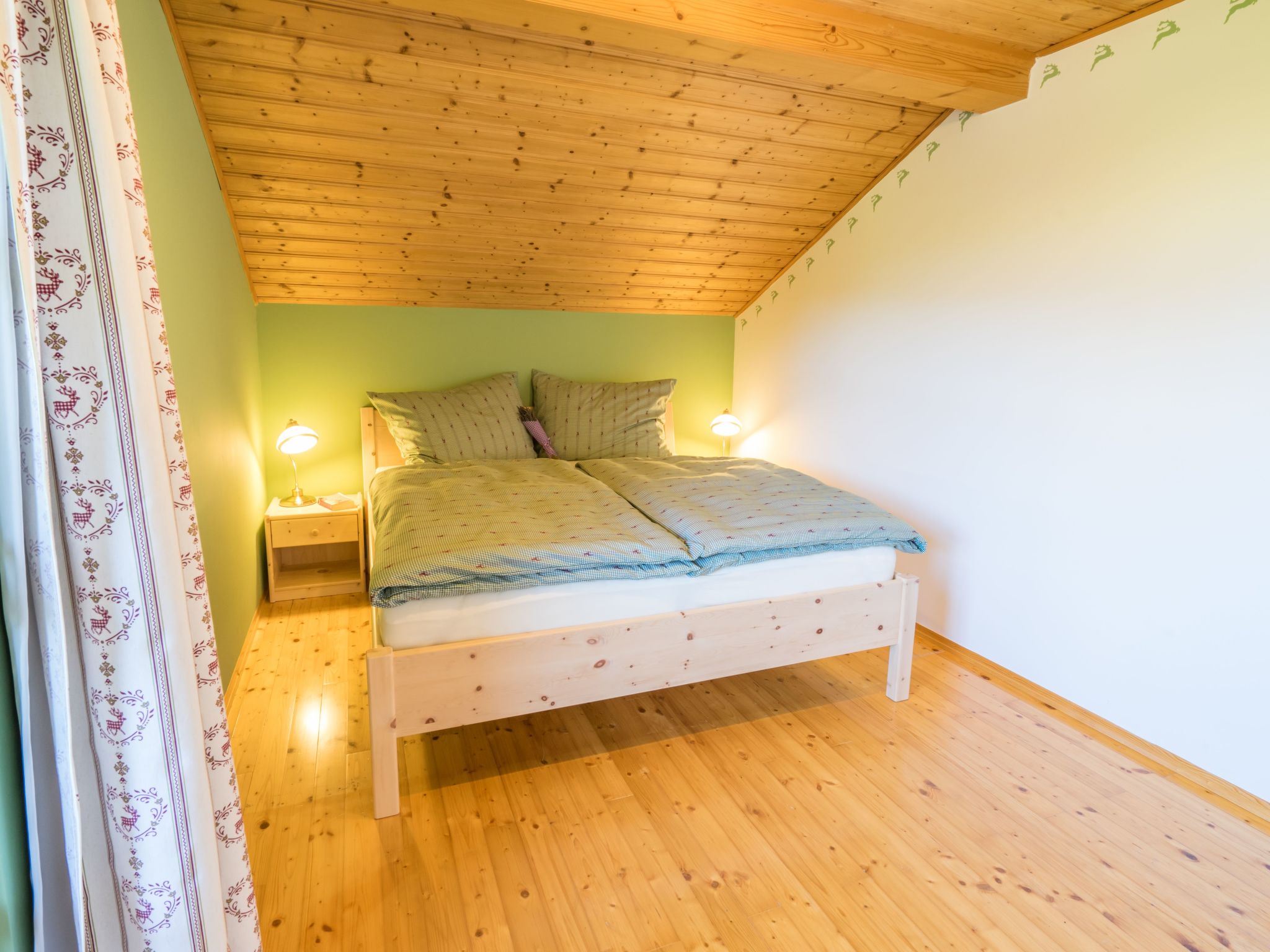 Erhöhte und ruhige Lage am Ortsrand von Bad Aussee-Image-tags.info