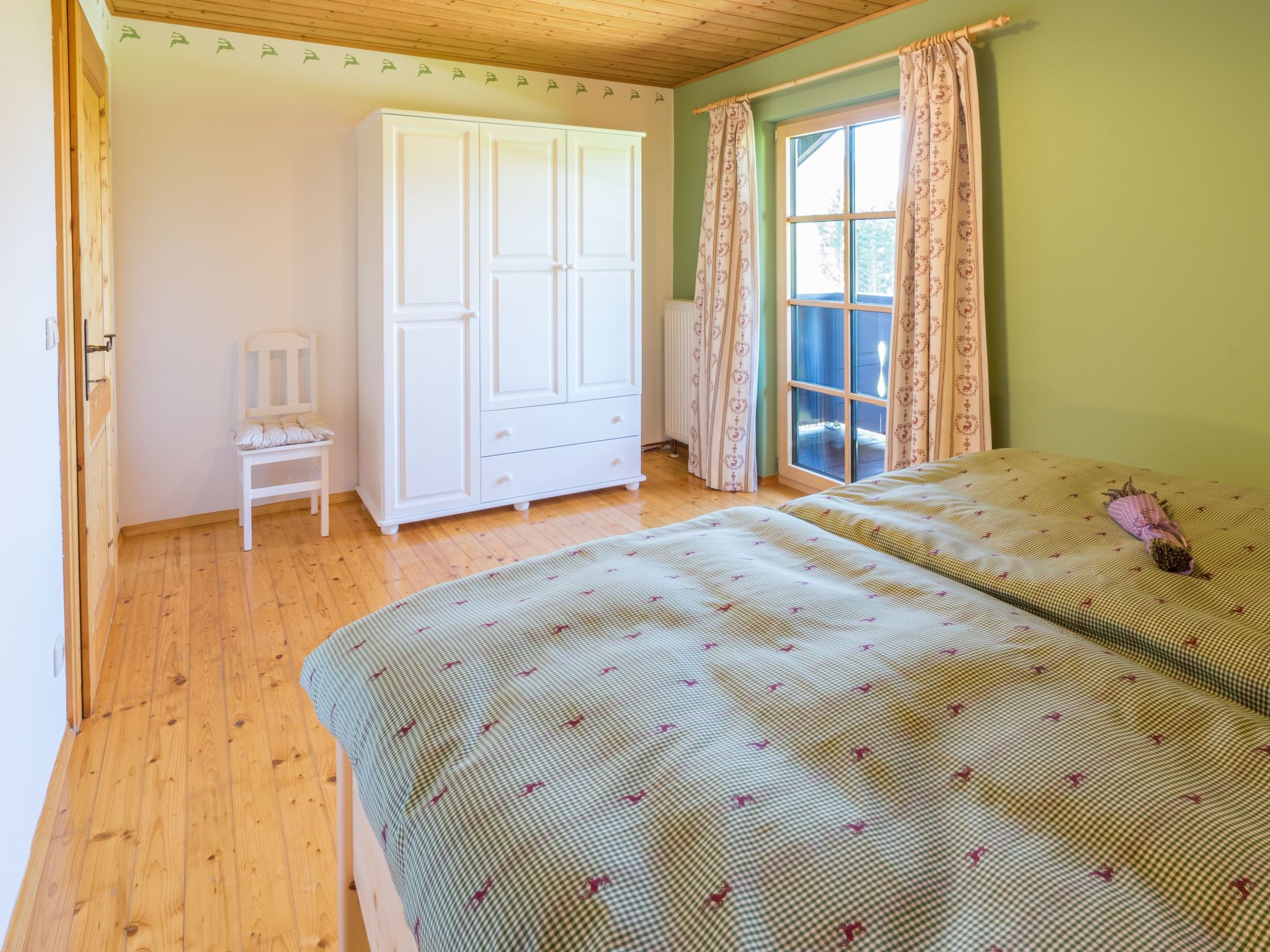 Erhöhte und ruhige Lage am Ortsrand von Bad Aussee-Image-tags.info