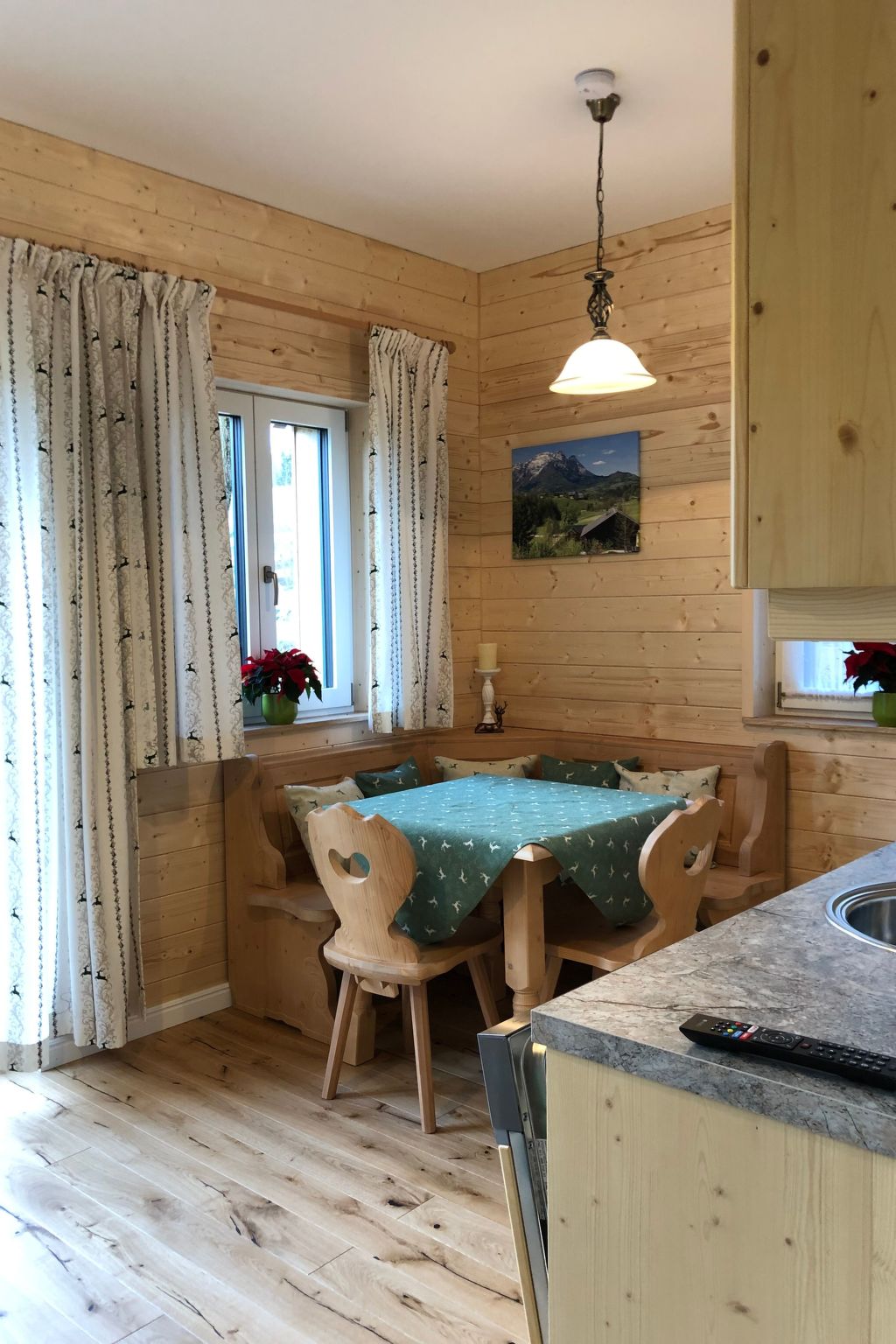 Nette Wohnung in Bad Aussee mit Garten und Grill und Bergblick-Image-tags.info