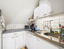 Zonnig appartement met zwembad en uitzicht nabij Wörthersee - thumbnail 5