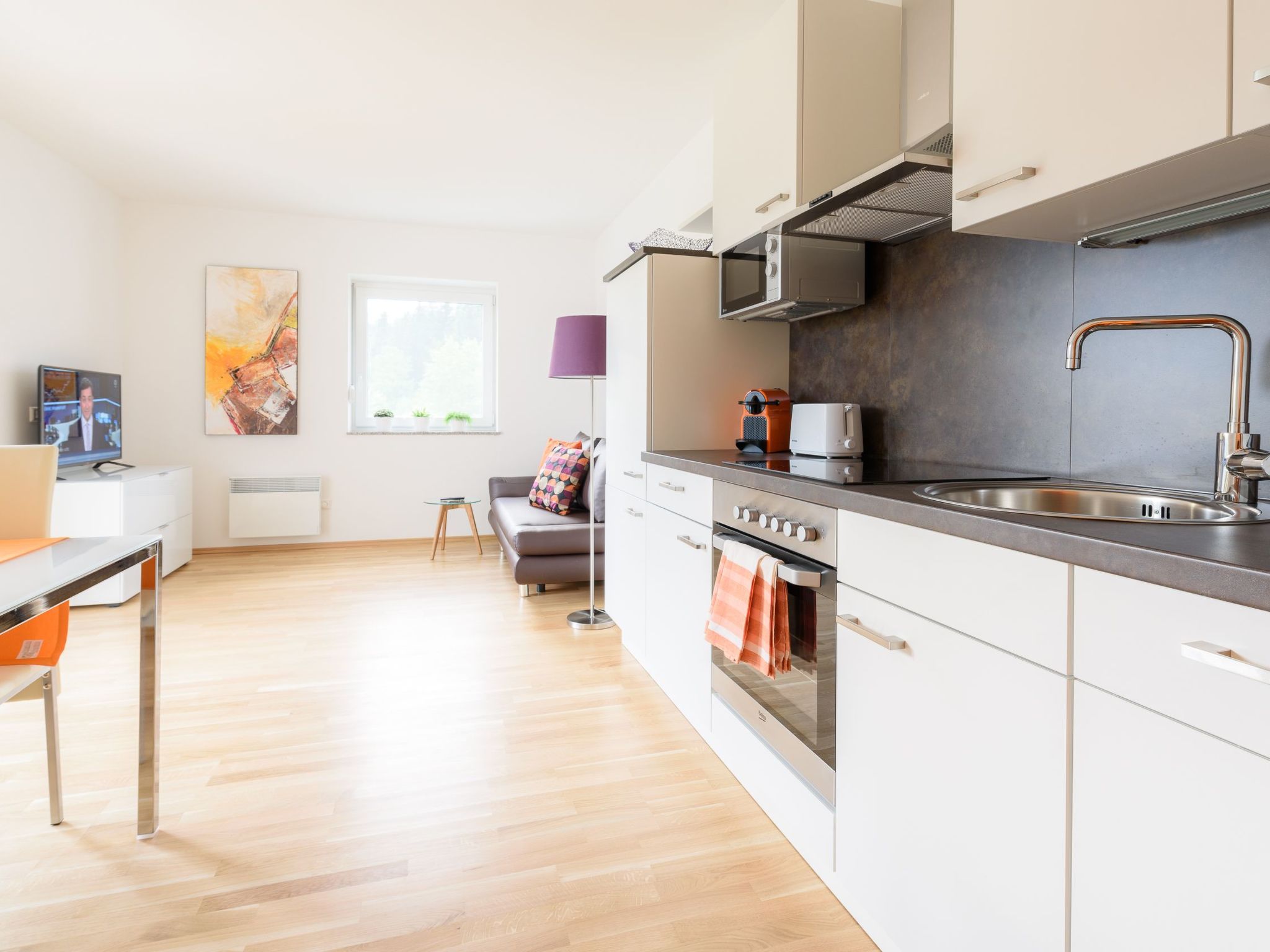 Stylisches Ferienappartment mit zwei Balkonen-Image-tags.info