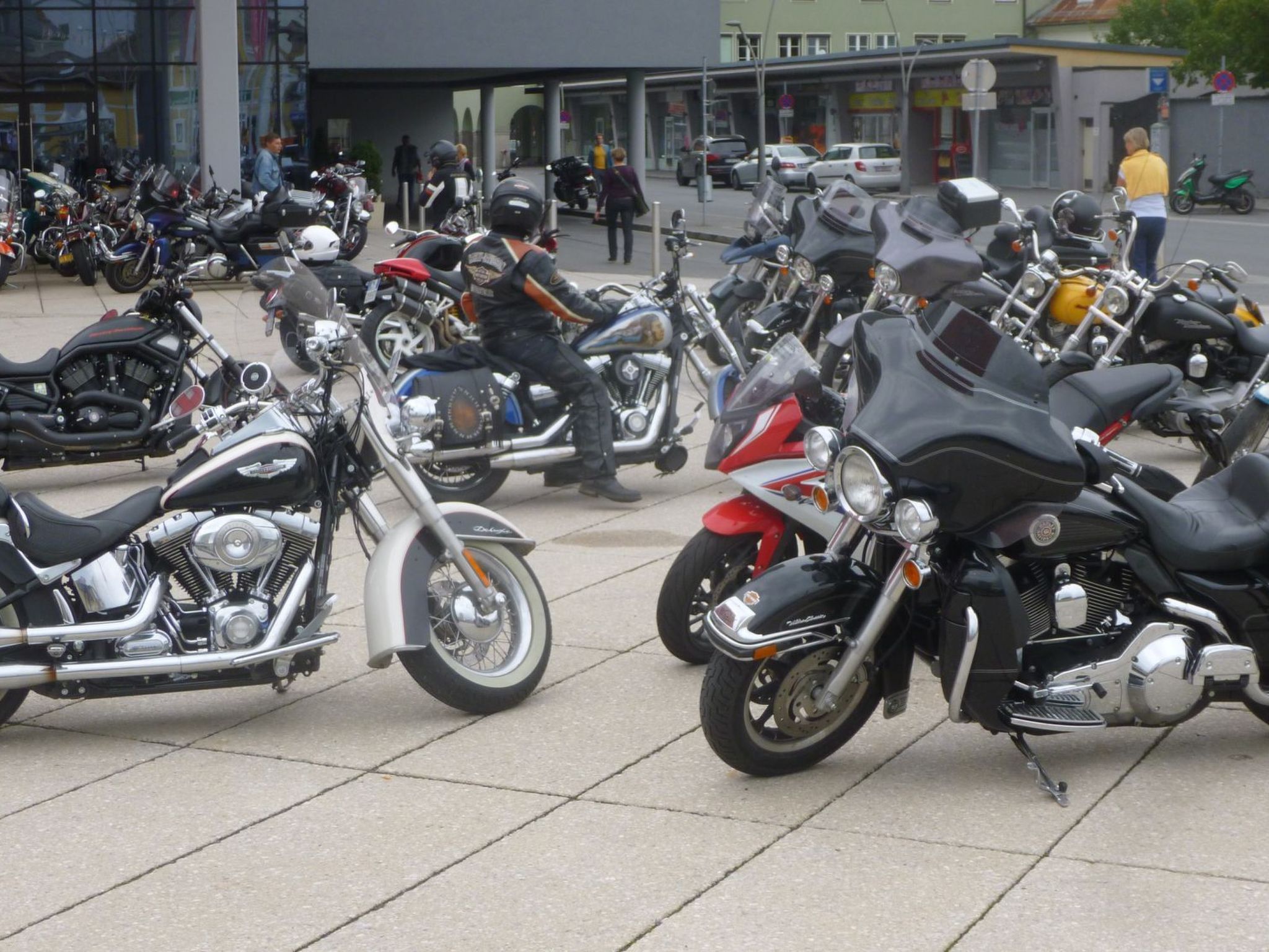 Claudia-Image-tags.info