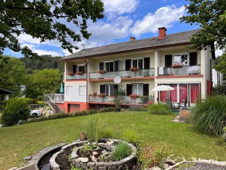 Op 800 m van het meer: appartement met meerzicht in Pörtschach in Pörtschach am Wörthersee