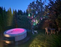 Romantisch chalet met whirlpool aan de golfbaan in Klippitztörl - thumbnail 2